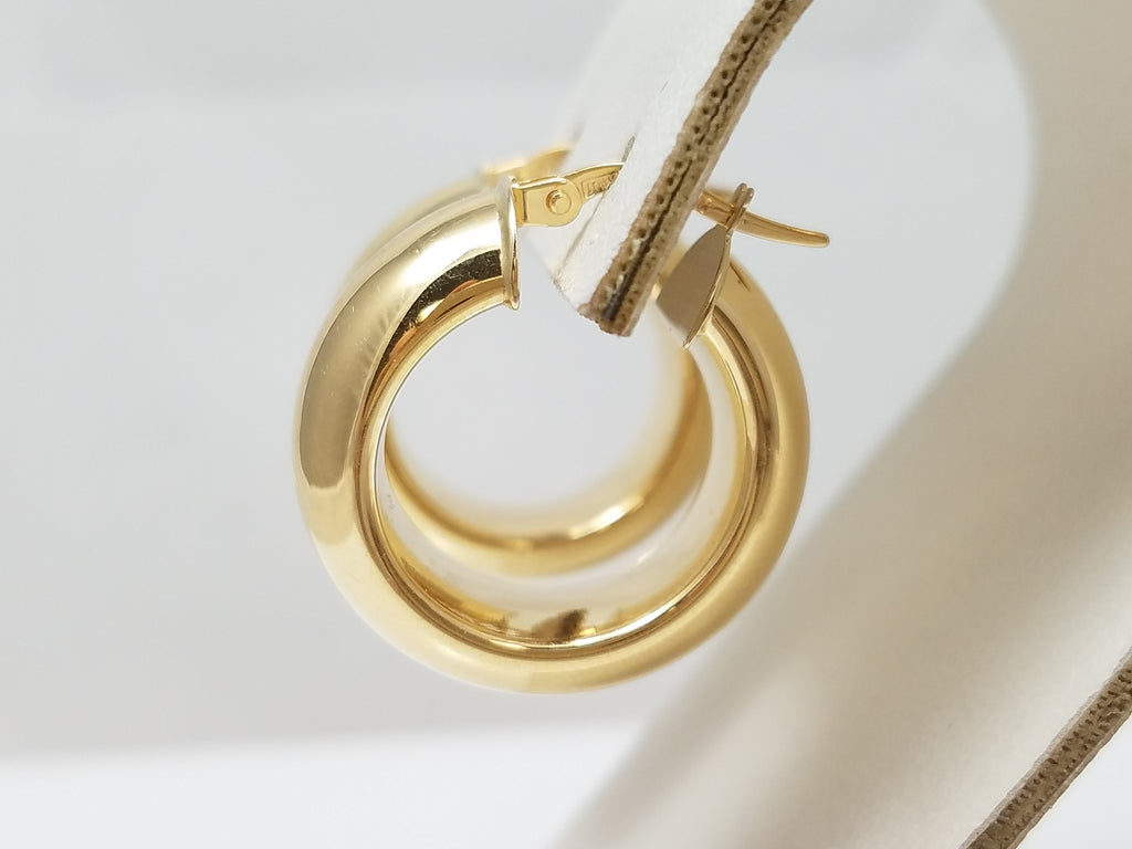 Classic 18k Yellow Gold Hollow Hoop Earrings