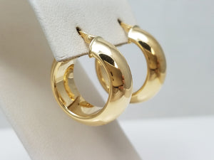 Classic 18k Yellow Gold Hollow Hoop Earrings