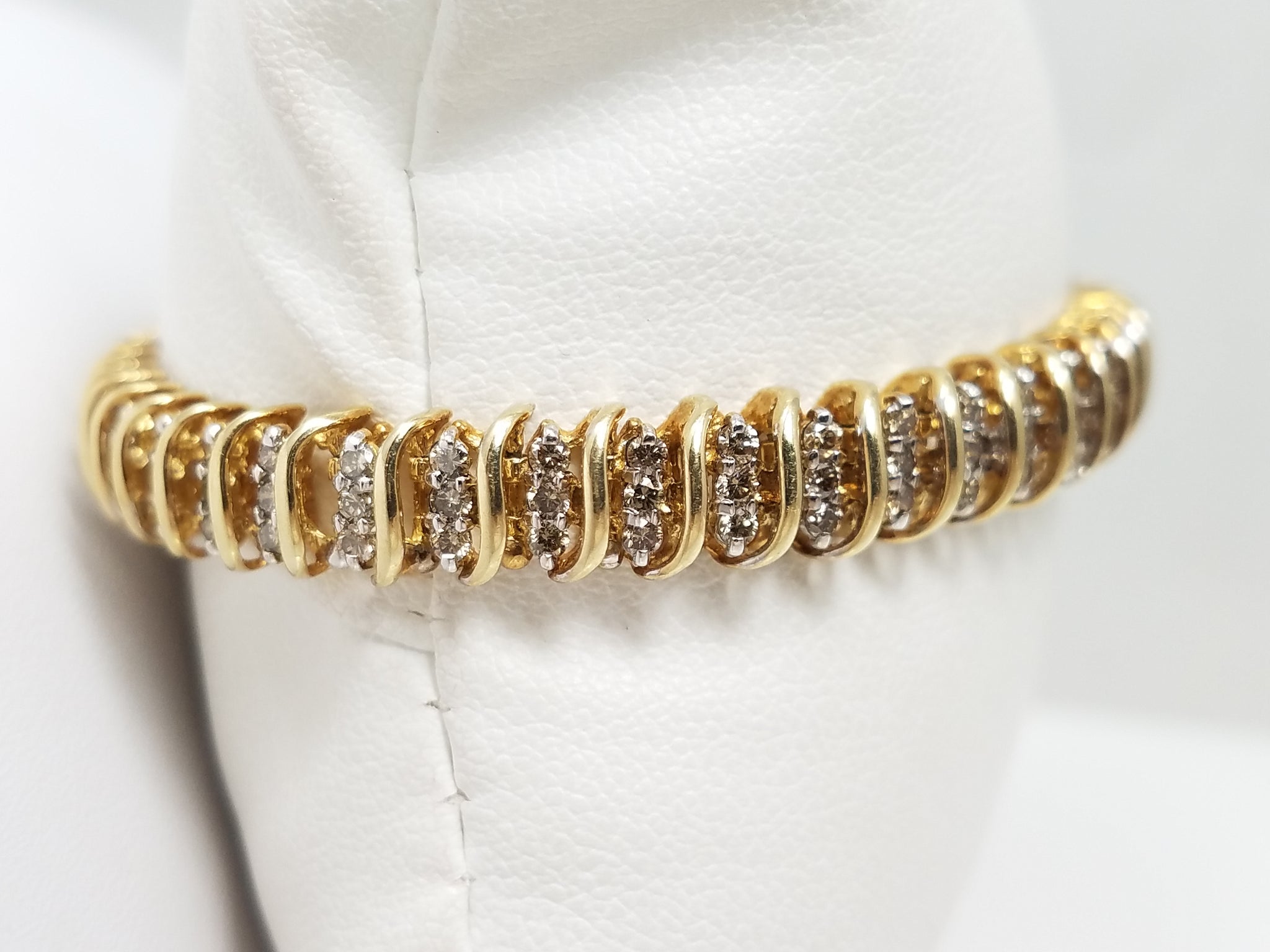 Classic 7" 10k Yellow Gold 3ctw Natural Diamond Tennis Bracelet