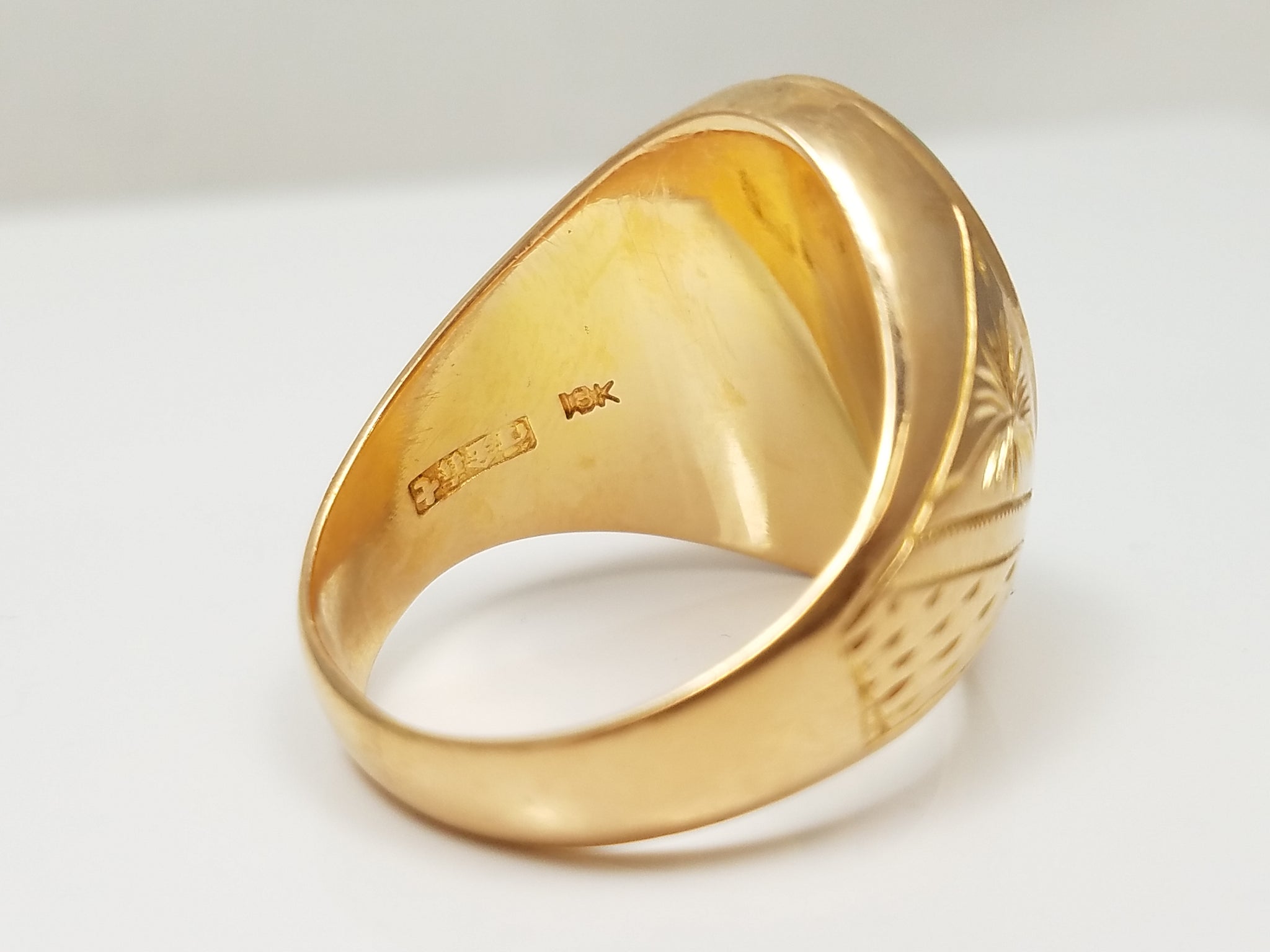 Exquisite Men's 18k Yellow Gold Natural Jade Ring