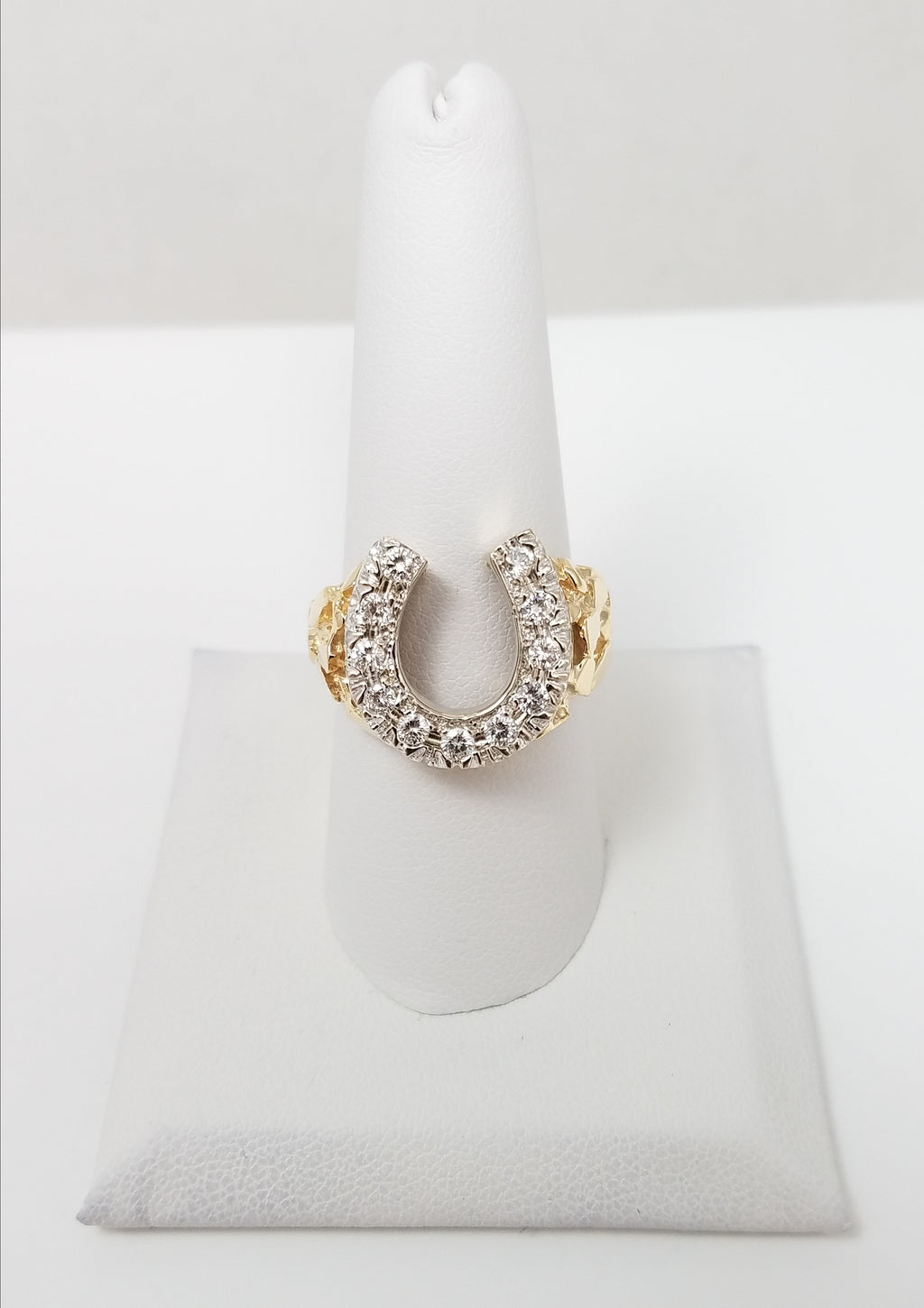 Fashionable 14k Two Tone Gold Natural Diamond Horseshoe Ring