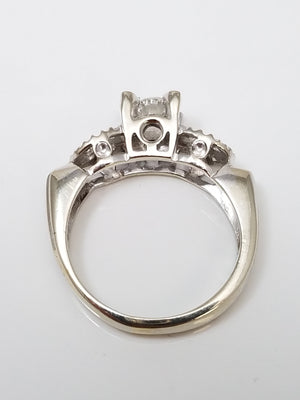 Vintage 18k White Gold Natural Diamond Engagement Ring