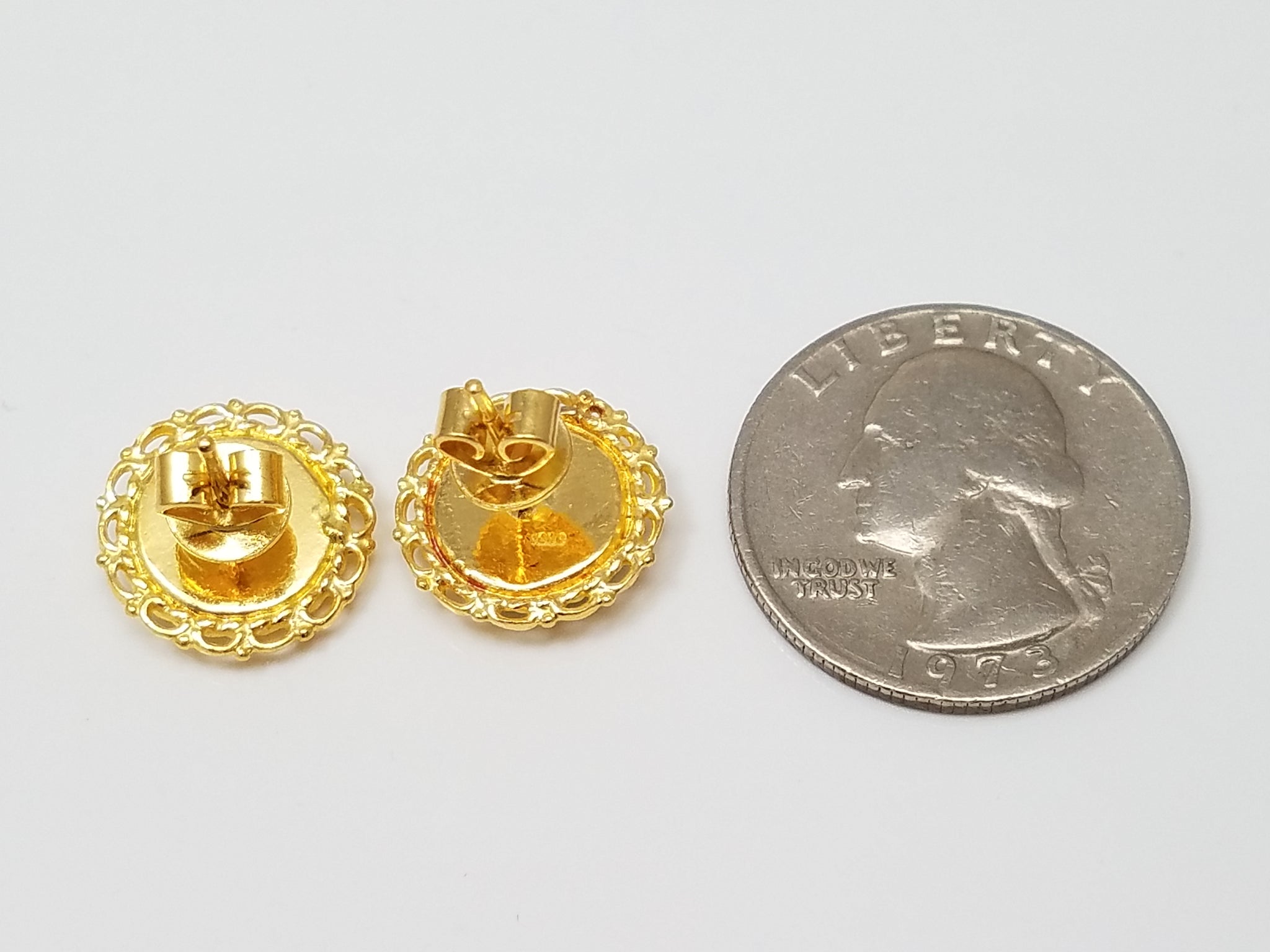Fashionable 24k Yellow Gold Natural Jade Button Earrings