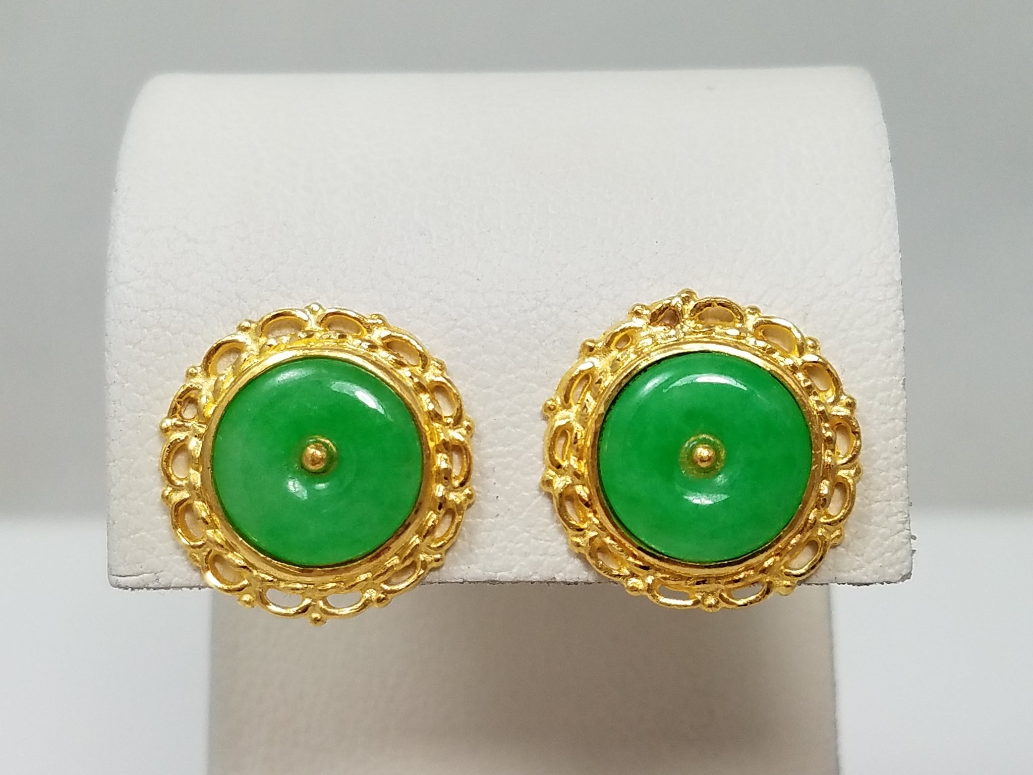 Fashionable 24k Yellow Gold Natural Jade Button Earrings