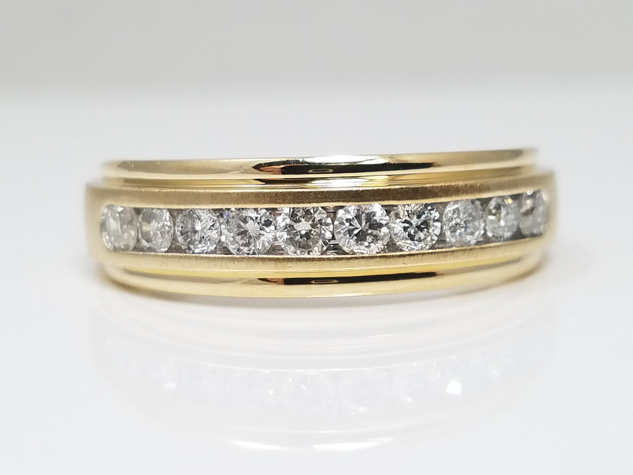 New! Men's 10k Yellow Gold Natural Diamond Wedding Ring Band