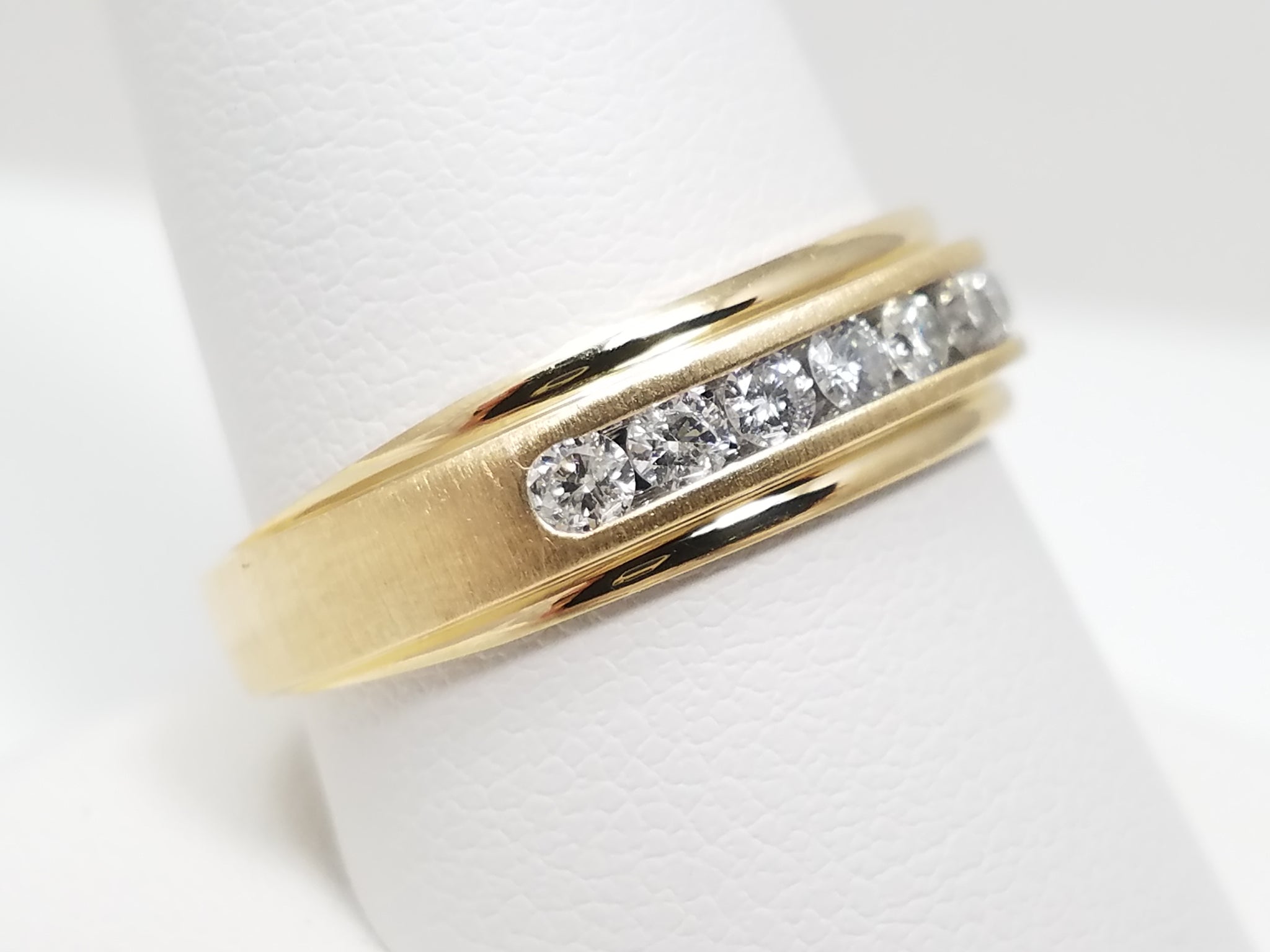 New! Men's 10k Yellow Gold Natural Diamond Wedding Ring Band