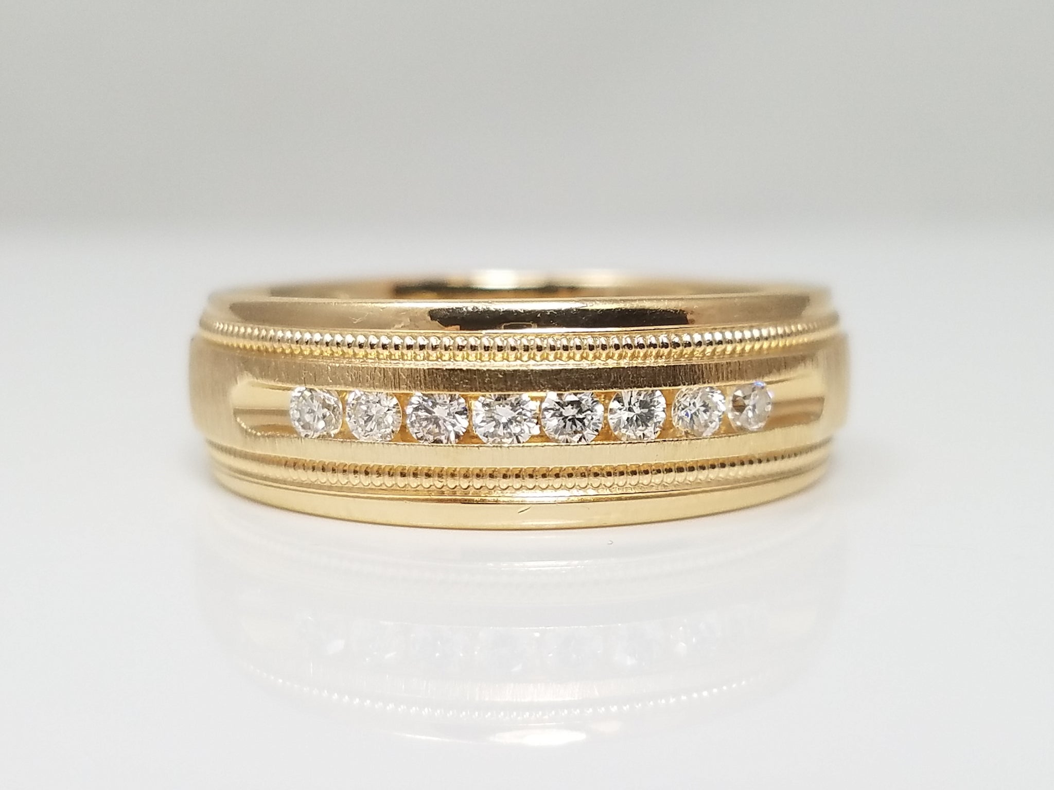 Stylish 14k Yellow Gold Natural Diamond Anniversary Ring Band