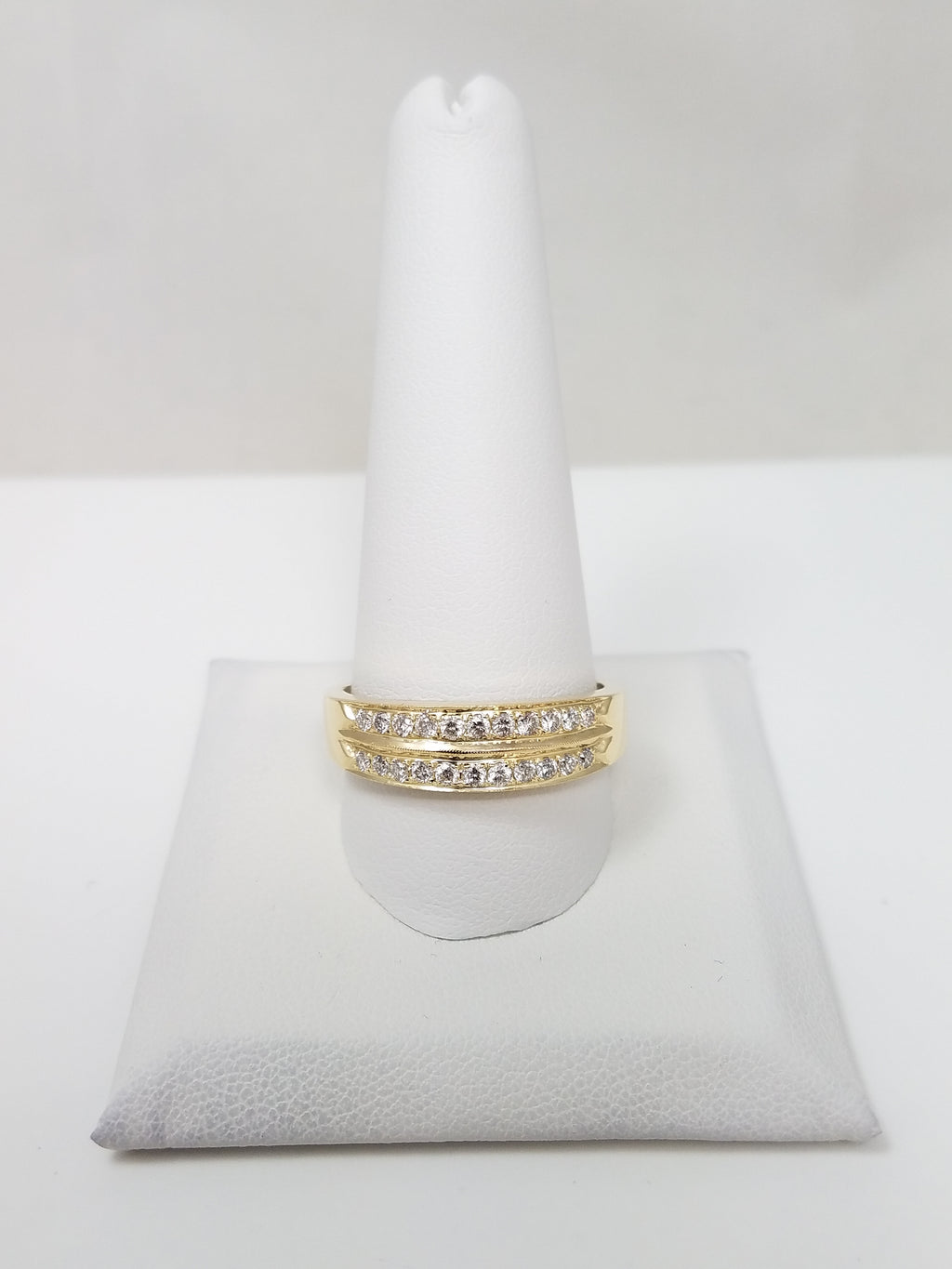 Handsome Men's 14k Yellow Gold .51ctw Natural Diamond Wedding Ring Band