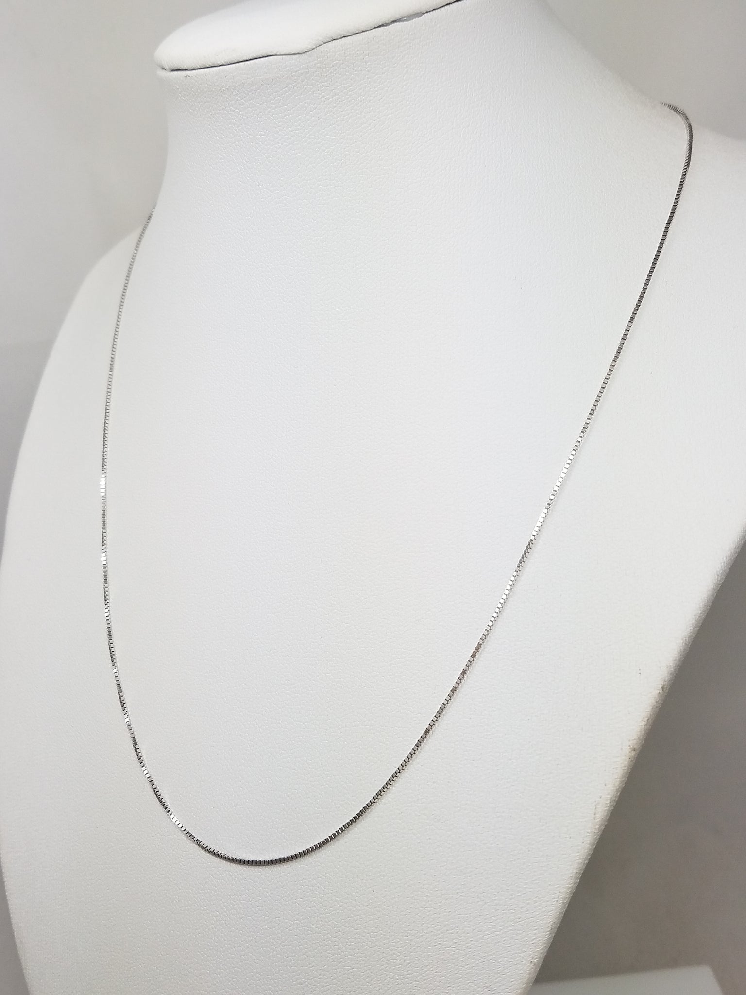 Old Fashion 18" 14k White Gold Box Chain Necklace