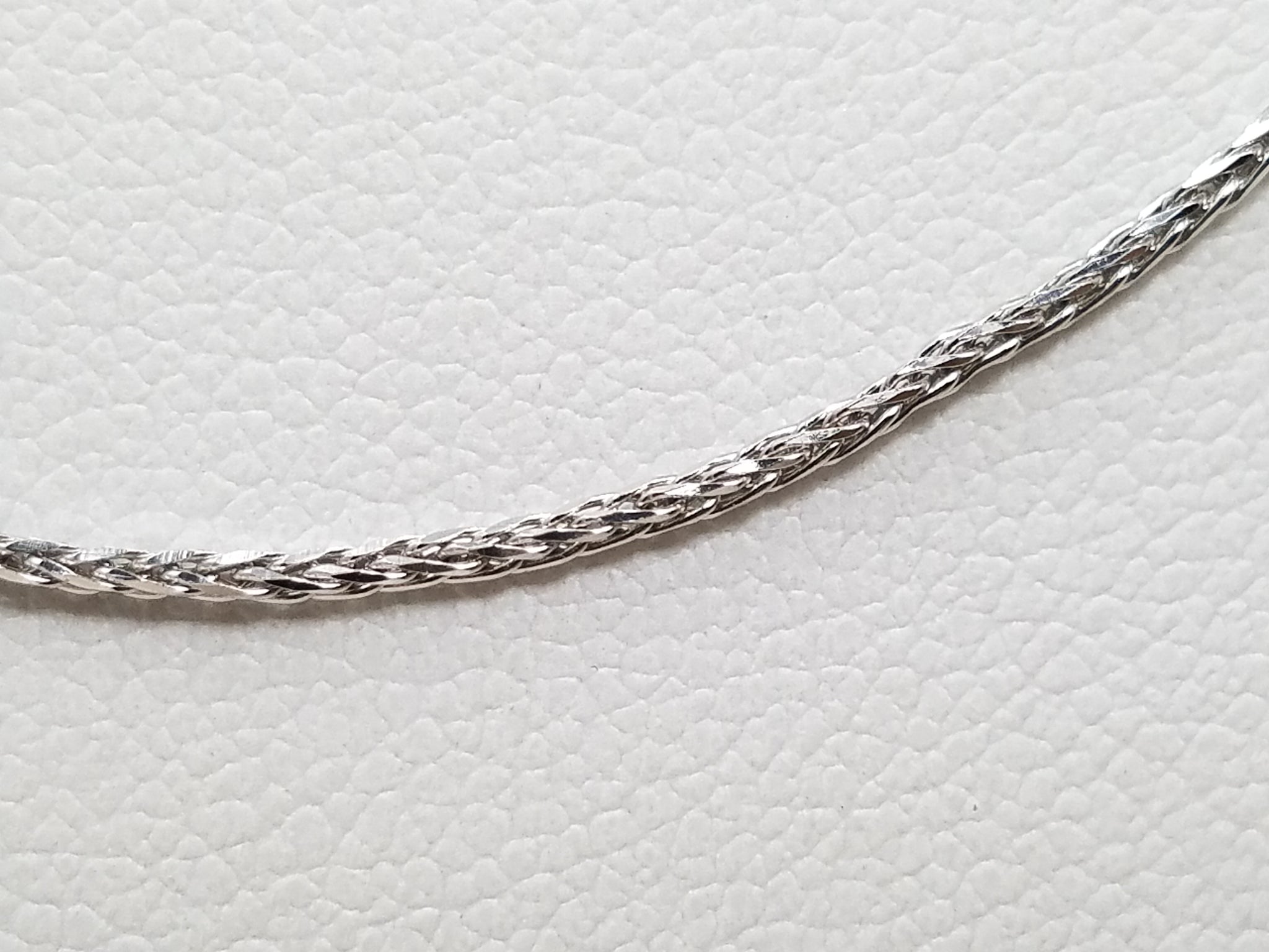 1mm/20" Wheat Link Chain Necklace in 14k White Gold