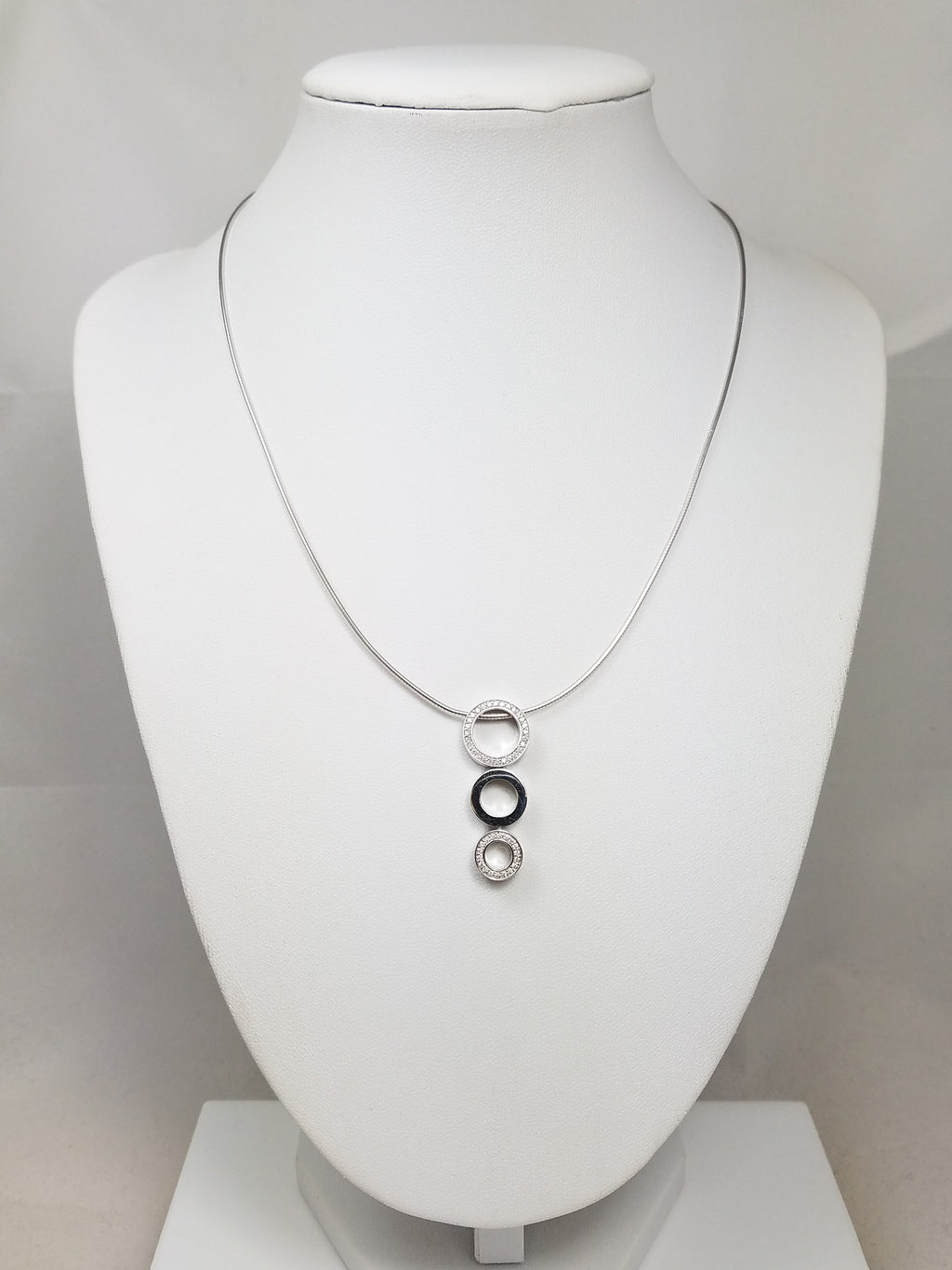 Chic 16" 18k White Gold Natural Diamond Movado Pendant Necklace