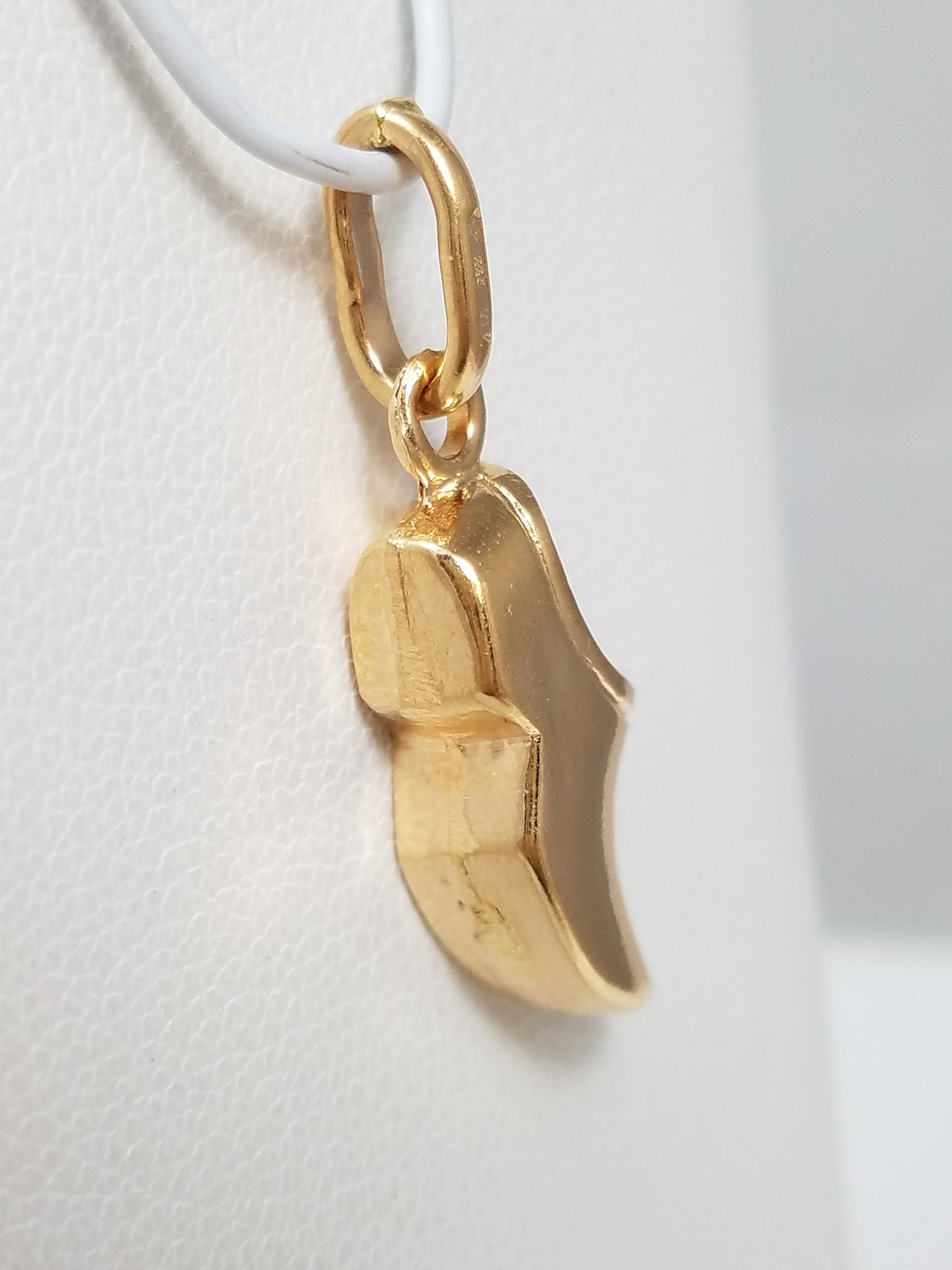 Cute 18k Yellow Gold Clog Shoe Pendant/Charm