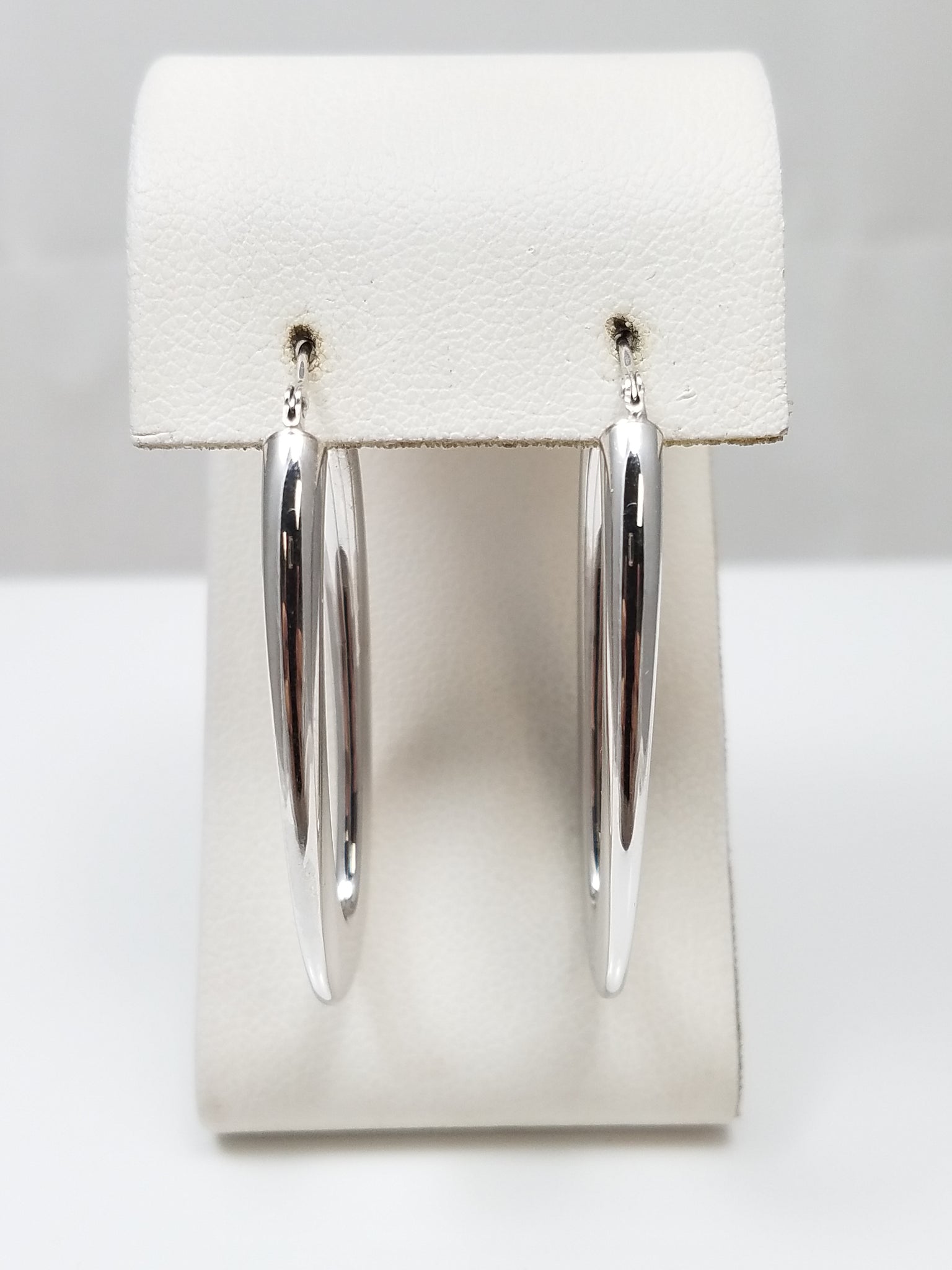 Fabulous 14k White Gold Elongated Hollow Hoop Earrings