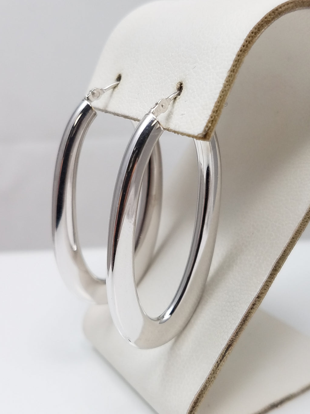 Fabulous 14k White Gold Elongated Hollow Hoop Earrings