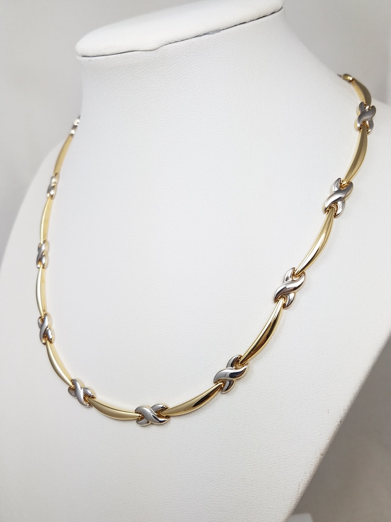 Sophisticated 17" 14k Two Tone Gold Fancy Link Necklace