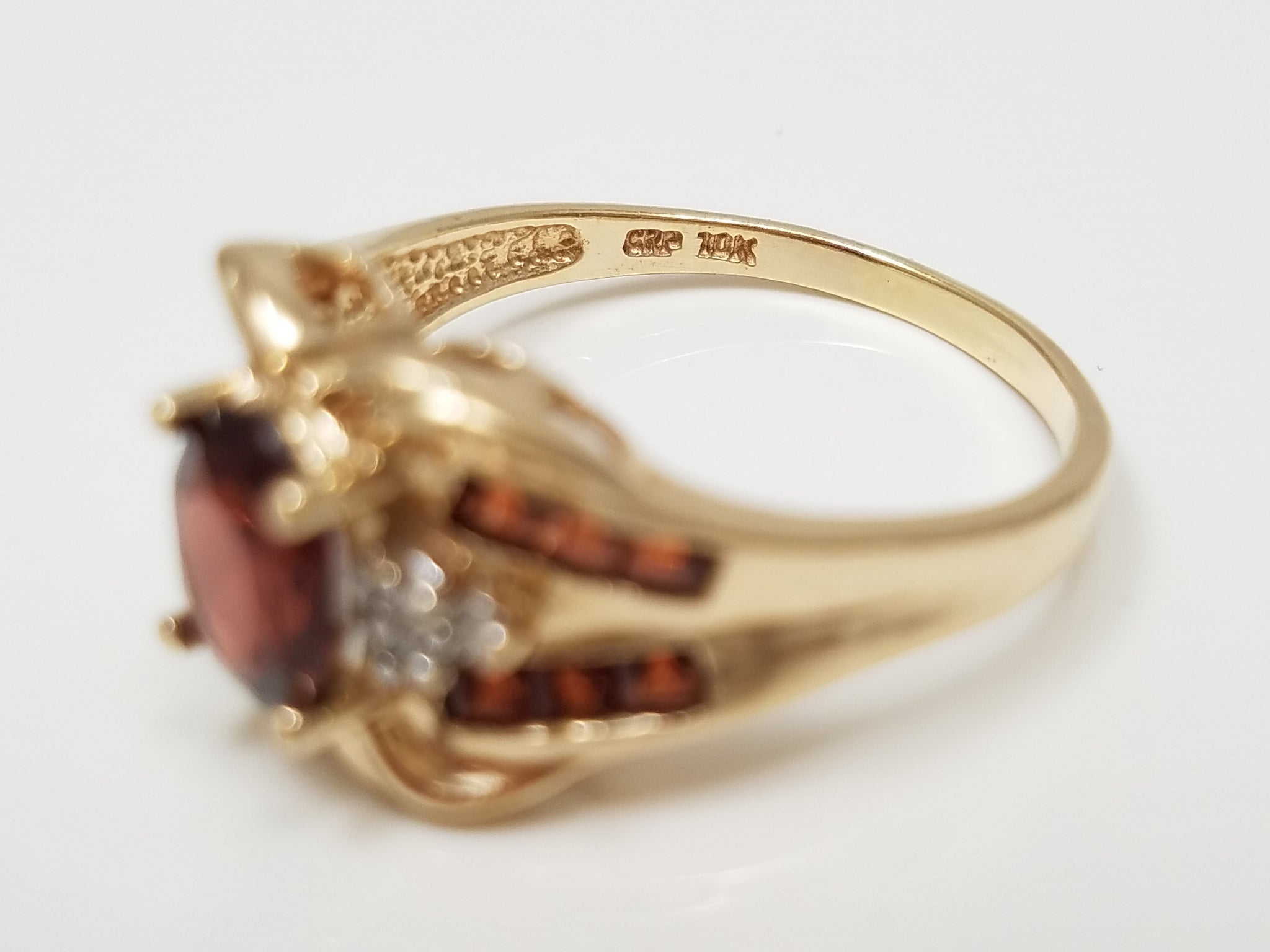 Lavish 10k Yellow Gold Natural Garnet Diamond Ring
