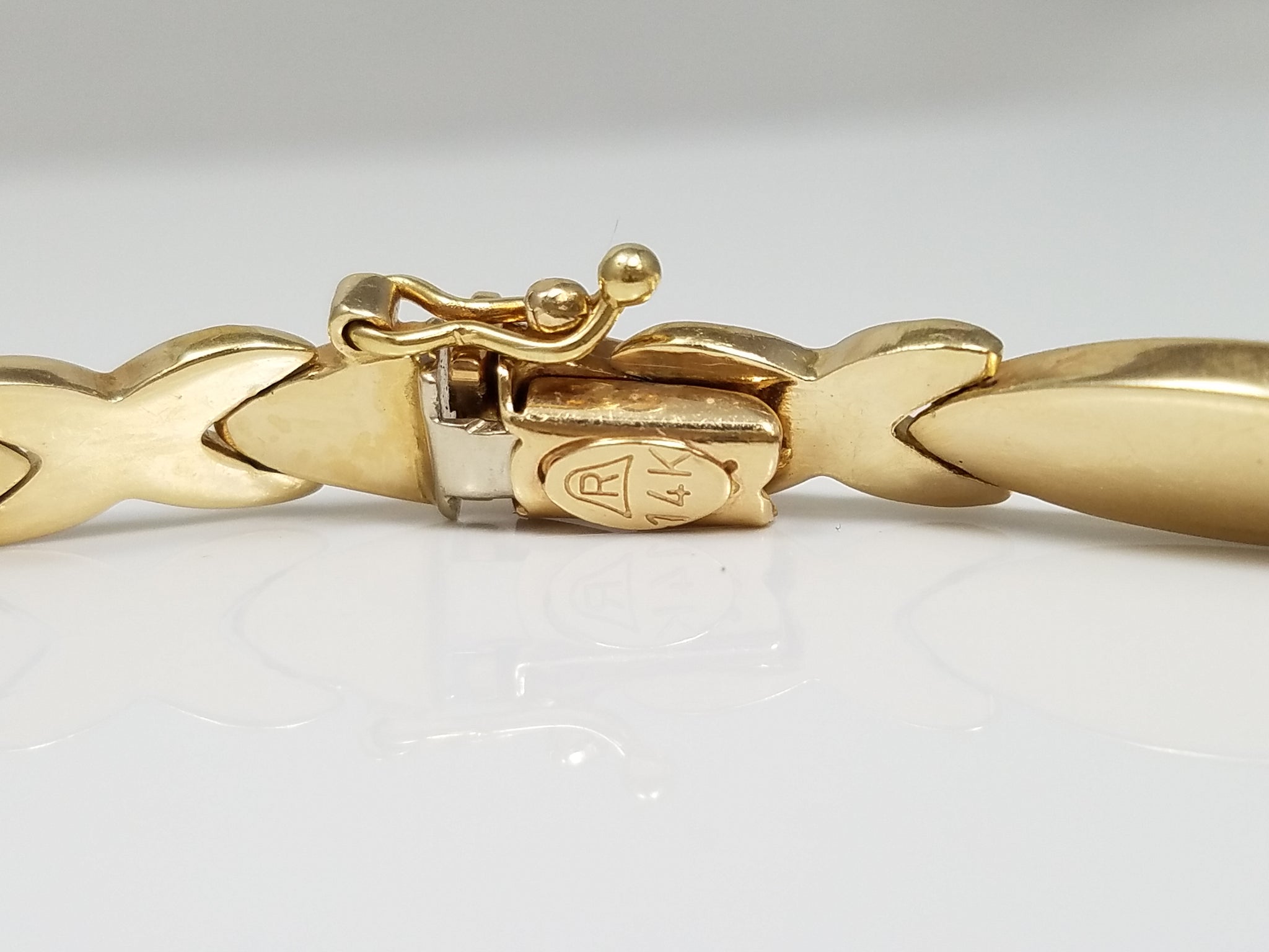 Precious 15.5" Hollow 14k Yellow Gold Hugs & Kisses Necklace