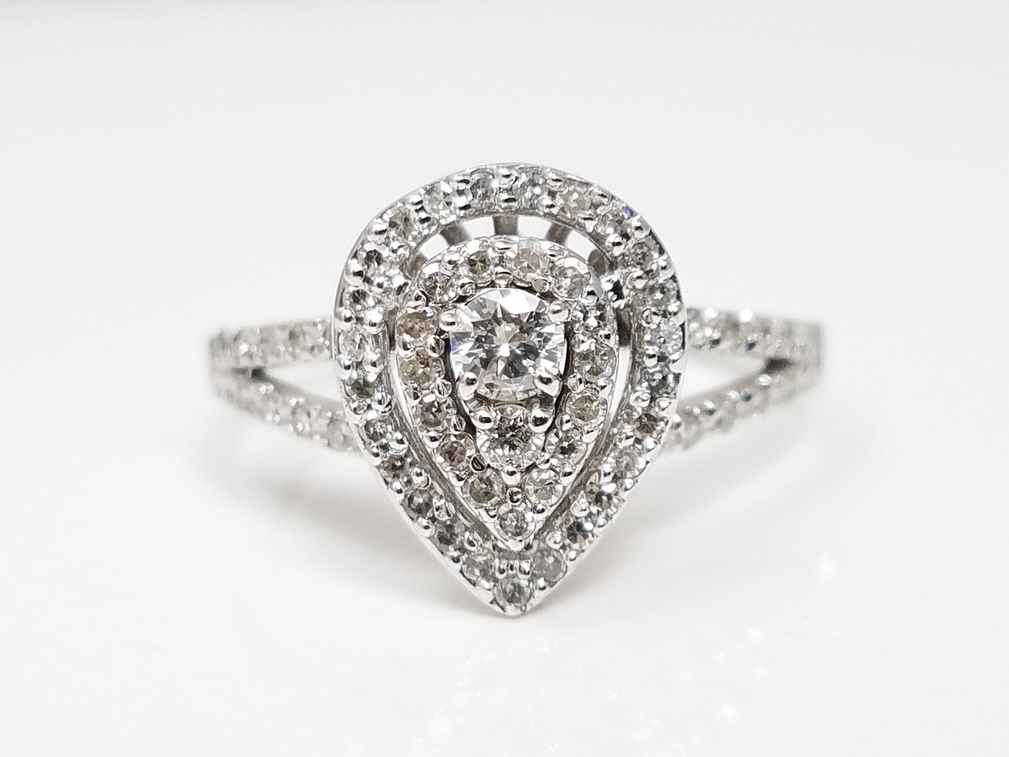 Elegant 10k White Gold Natural Diamond Engagement Ring