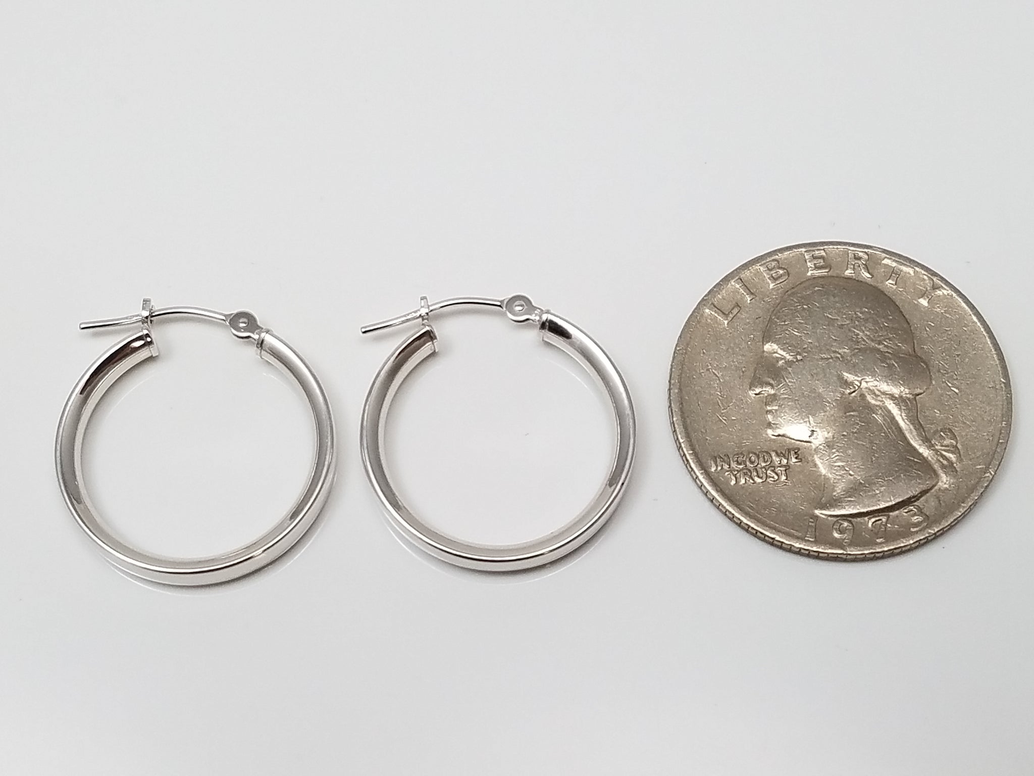 Classic 14k White Gold Hollow Hoop Earrings