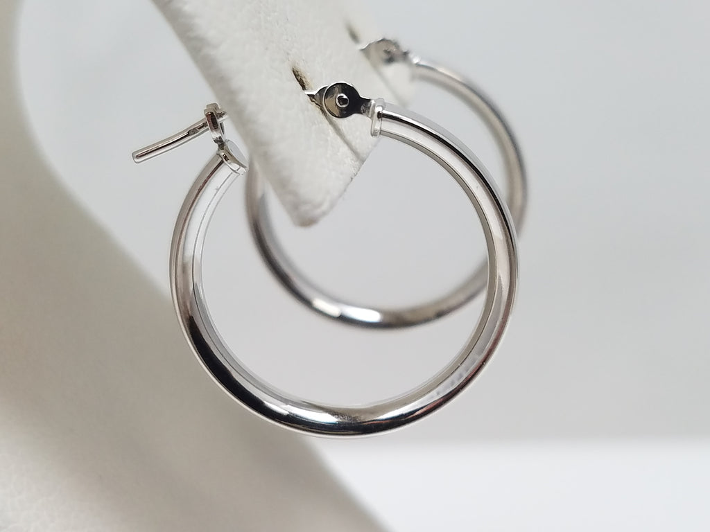 Classic 14k White Gold Hollow Hoop Earrings