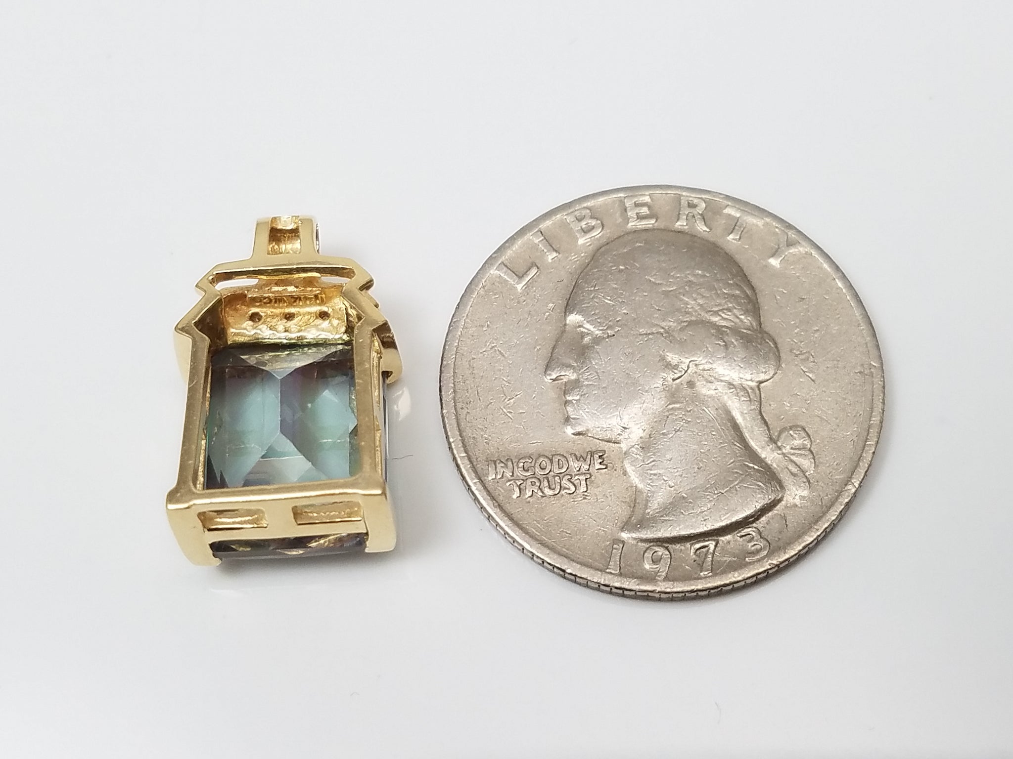 Flashy 14k Yellow Gold Natural Mystic Topaz Diamond Pendant