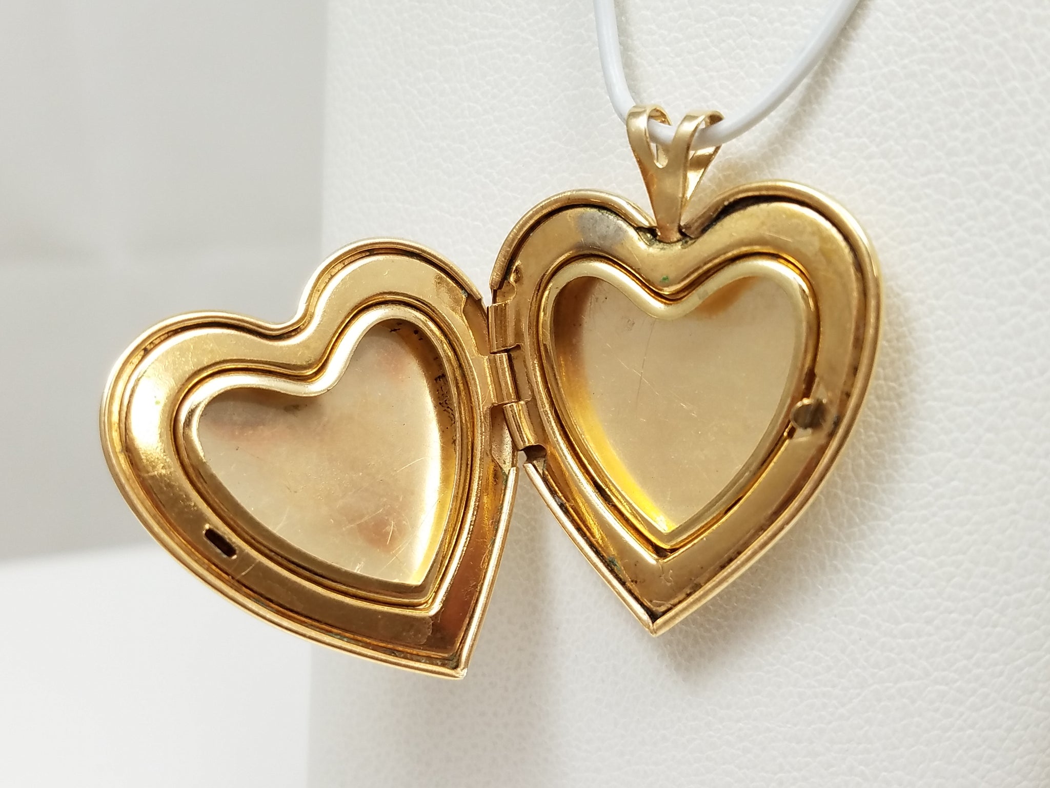 Precious 14k Yellow Gold Etched Heart Locket Pendant