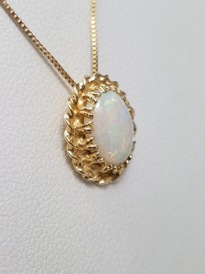 Elegant 18.5" 14k Yellow Gold Natural Australian Opal Pendant Necklace