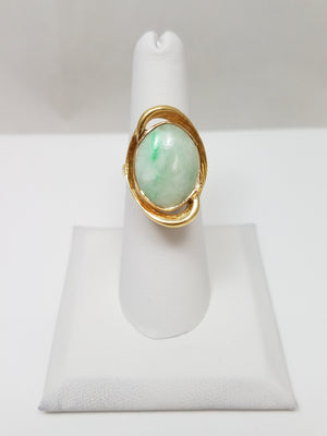Vintage 18k Yellow Gold Natural Jade Ring