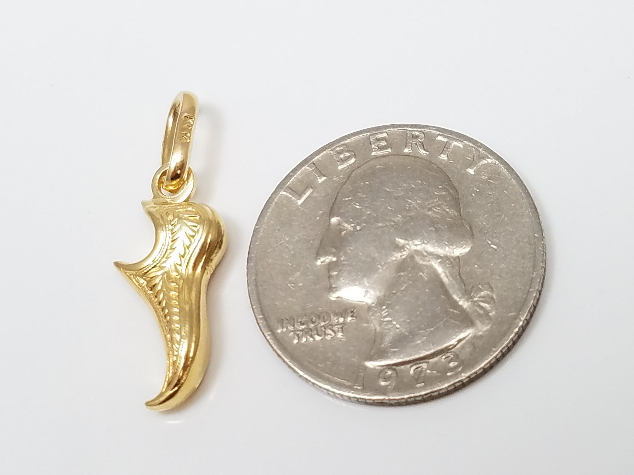 Genie Shoe Charm in 14k Yellow Gold