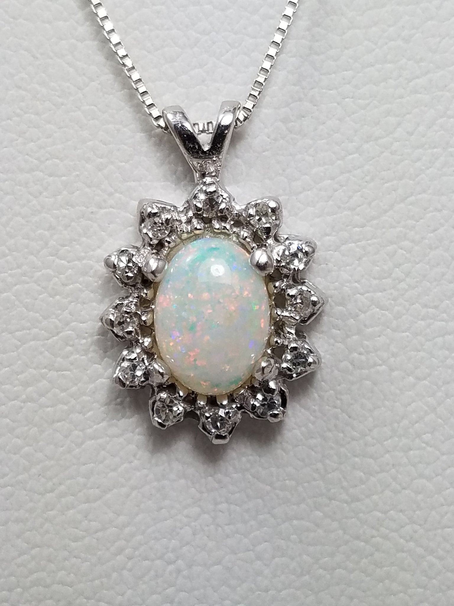 Simple 19" 14k White Gold Natural Opal Diamond Pendant Necklace