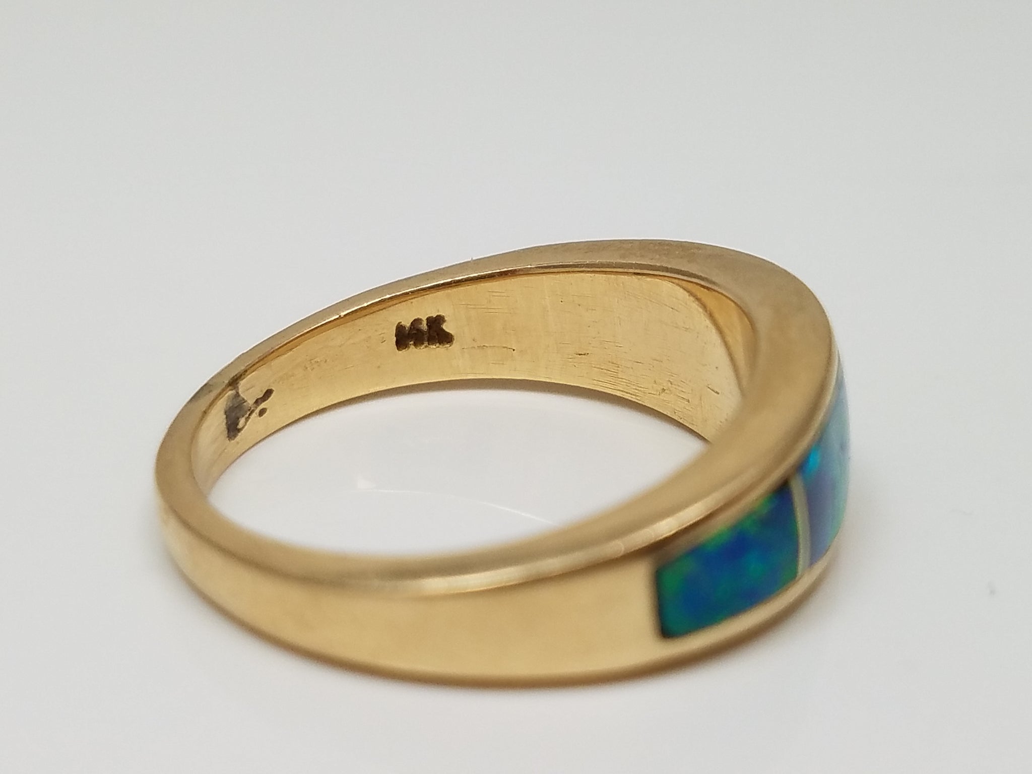 Elegant 14k Yellow Gold Natural Opal Inlay Ring