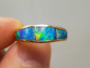 Elegant 14k Yellow Gold Natural Opal Inlay Ring