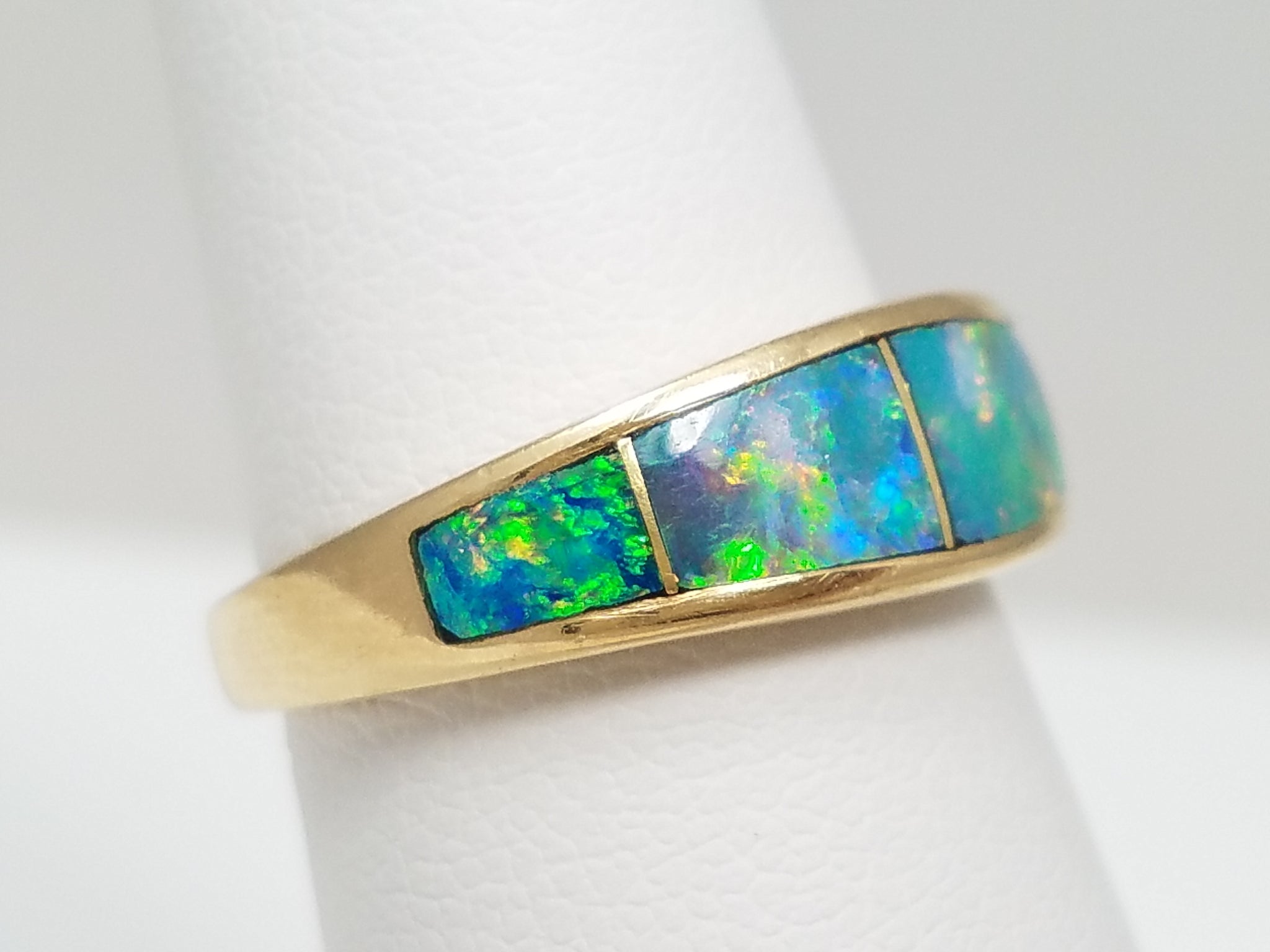 Elegant 14k Yellow Gold Natural Opal Inlay Ring