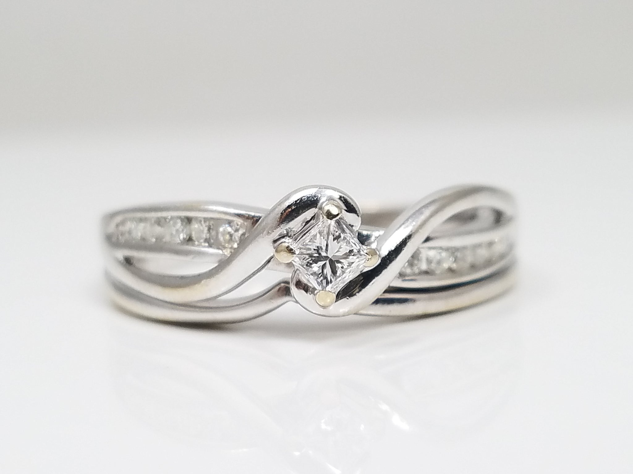 10k White Gold Natural Diamond Engagement Ring