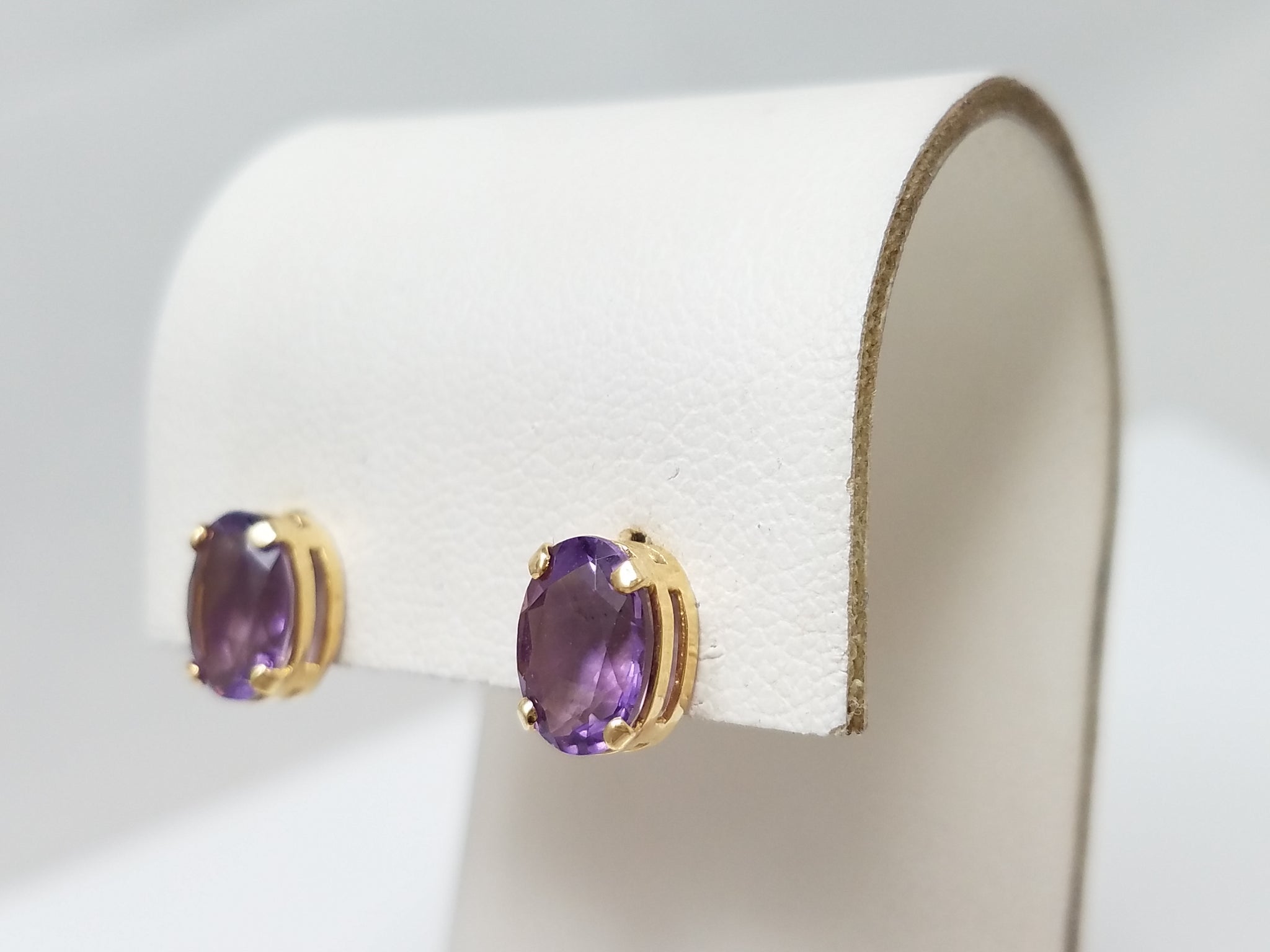 14k Yellow Gold 2ctw Natural Amethyst Stud Earrings