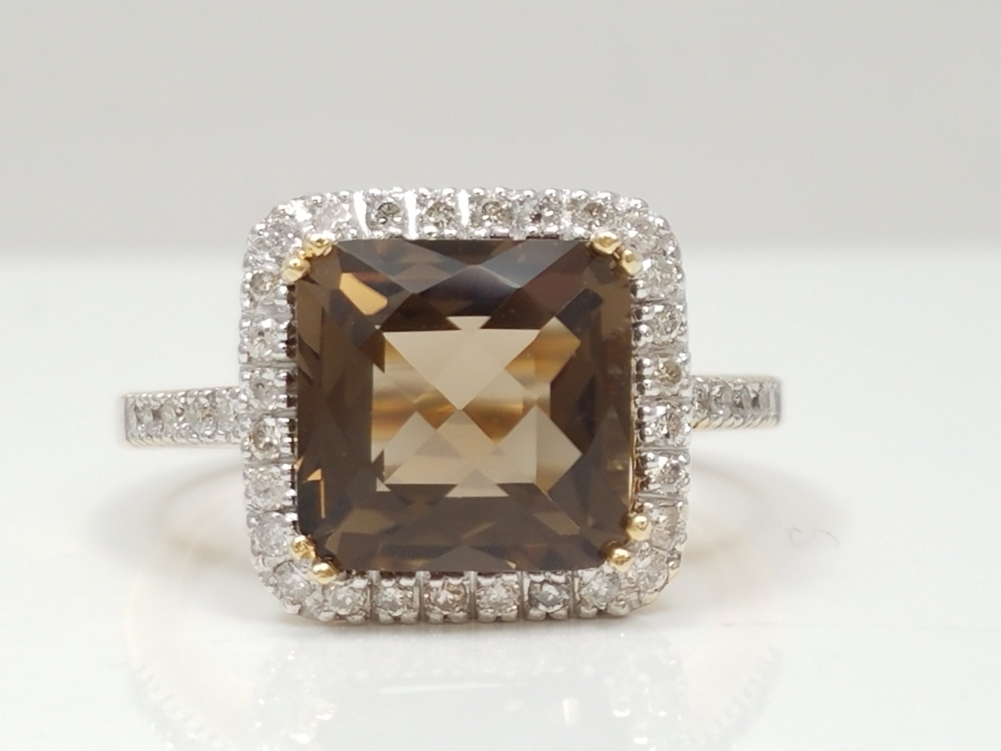 Gorgeous 14k Yellow Gold Natural Smoky Quartz Diamond Ring