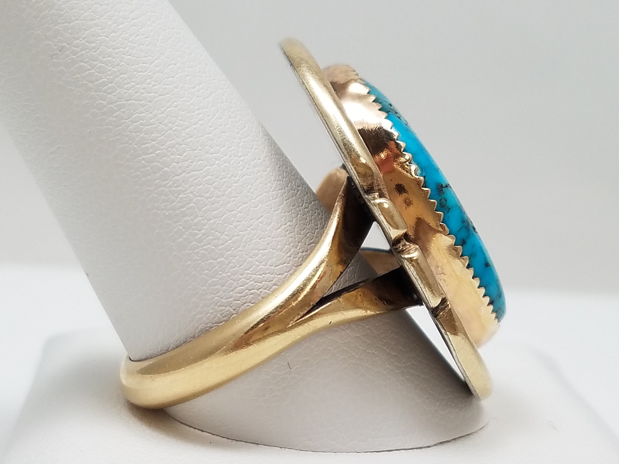 Extravagant Vintage 14k Yellow Gold Sterling Silver Natural Turquoise Ring