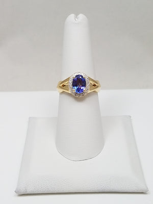 Tantalizing 14k Yellow Gold Natural Tanzanite Diamond Ring