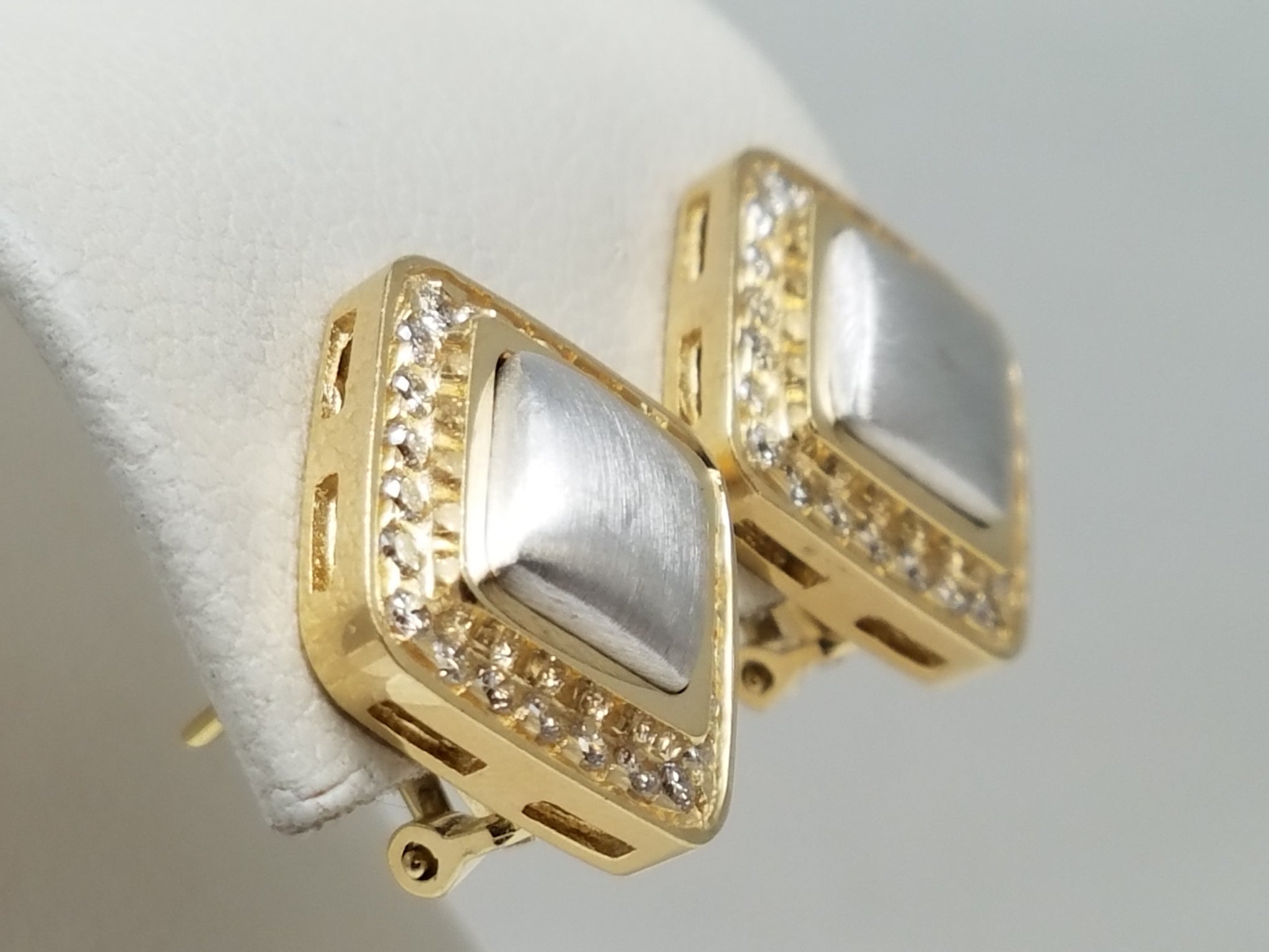 Chic 14k Two Tone Gold Natural Diamond Earrings