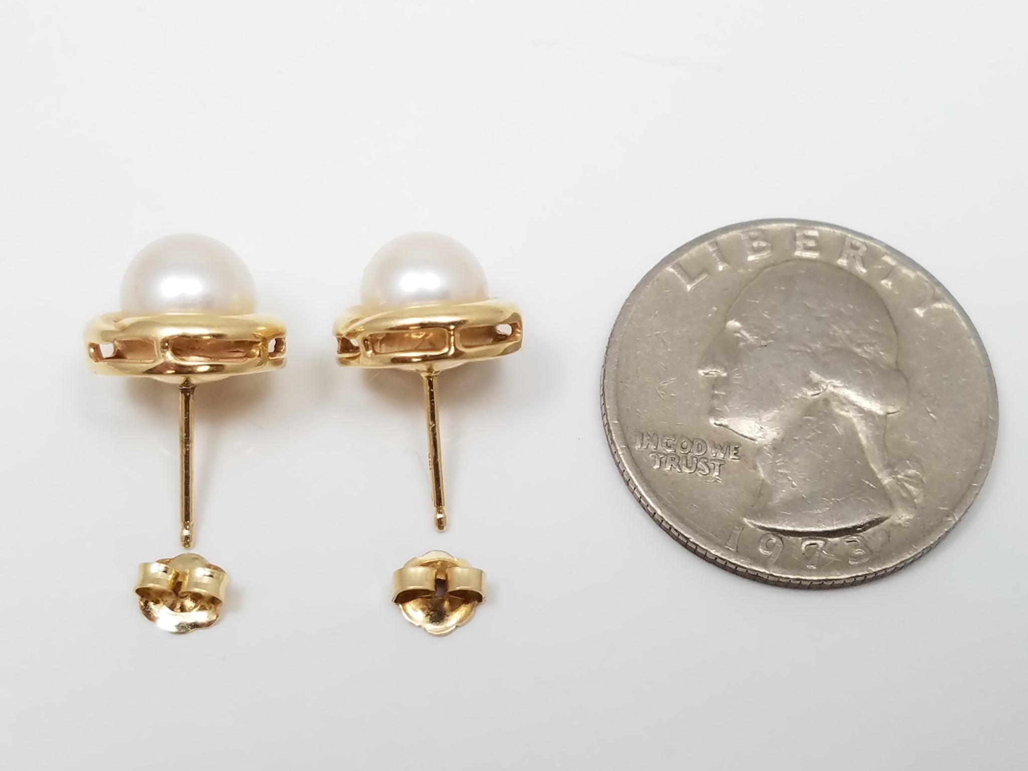 Precious 14k Yellow Gold Cultured Pearl Earrings