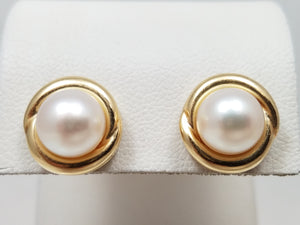 Precious 14k Yellow Gold Cultured Pearl Earrings