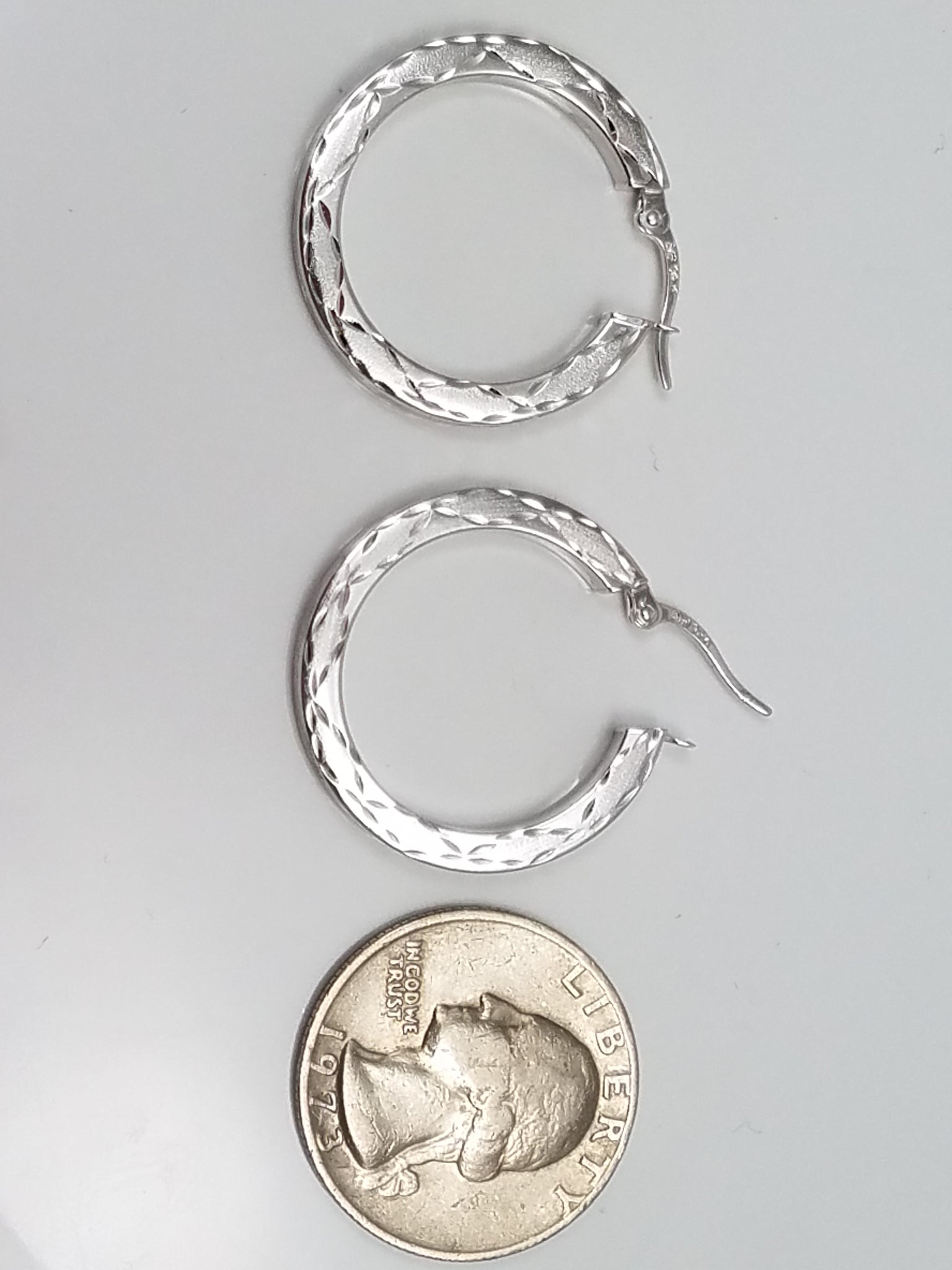 14k White Gold Hollow Hoop Earrings
