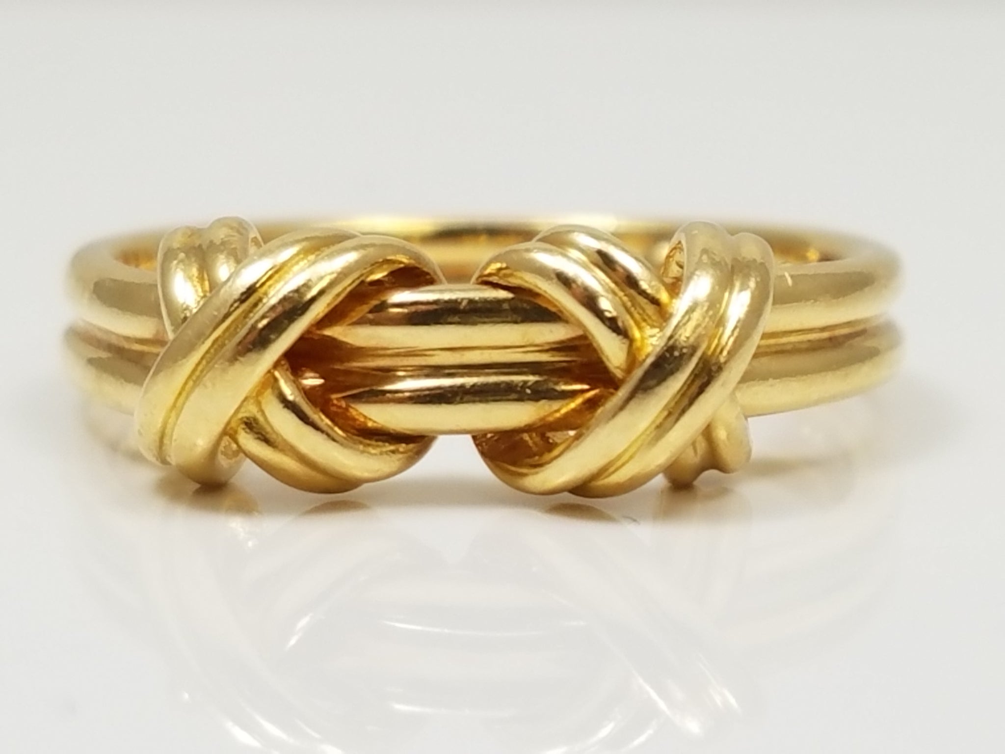 Fabulous Vintage 18k Yellow Gold "X" Designer Ring