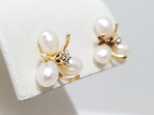 Elegant 14k Yellow Gold Cultured Pearl Natural Diamond Earrings