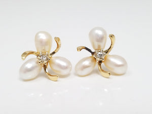 Elegant 14k Yellow Gold Cultured Pearl Natural Diamond Earrings