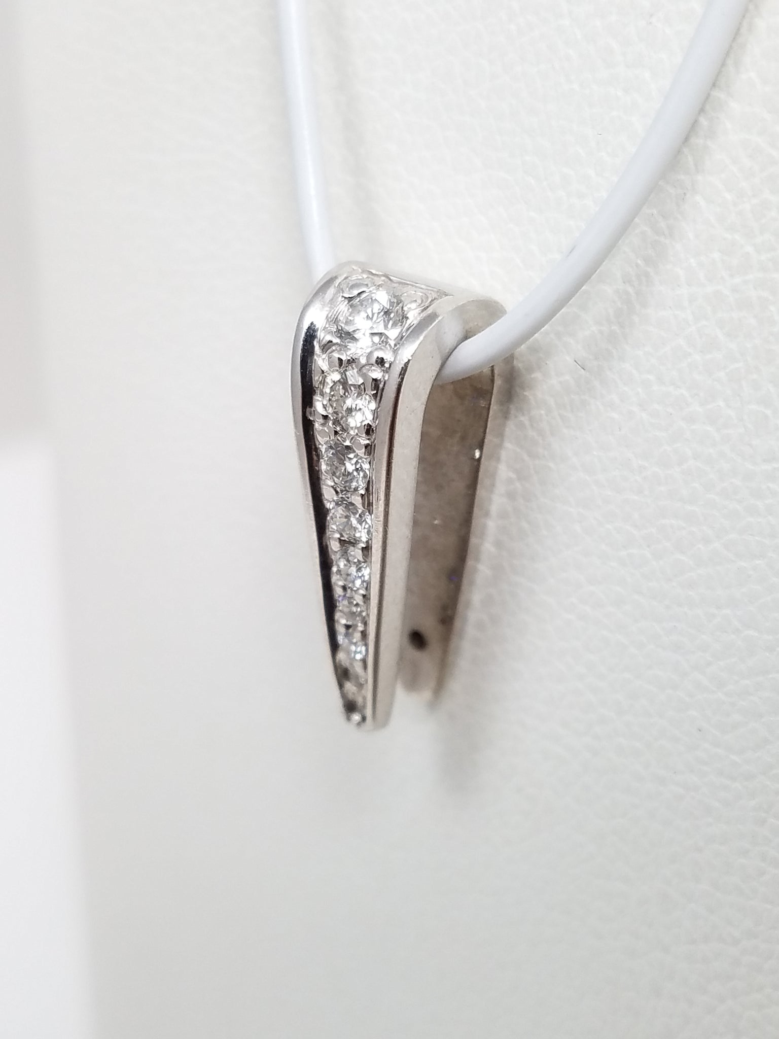 Flashy 14k White Gold Natural Diamond Pendant Bail