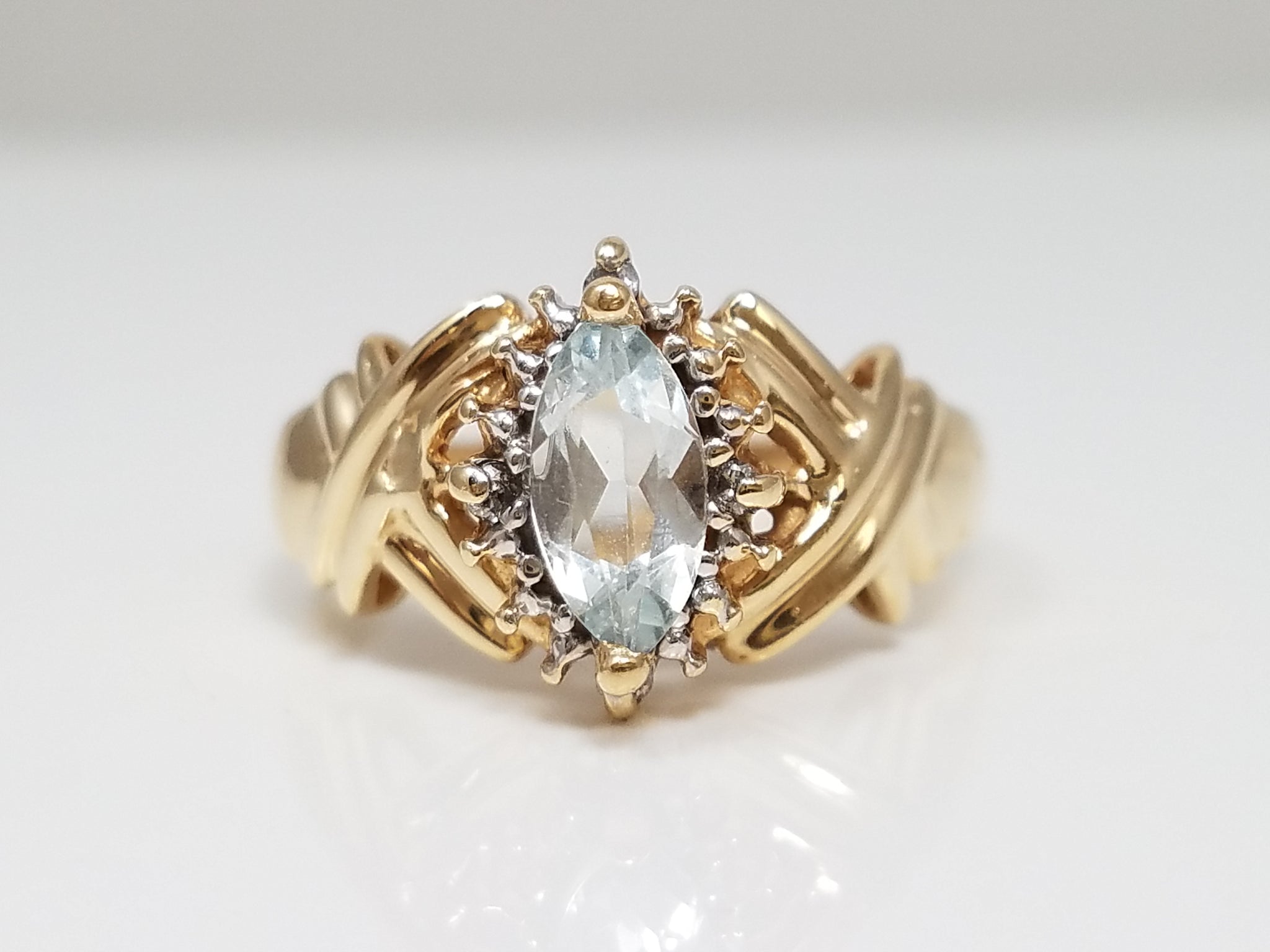 Magical 10k Yellow Gold Natural Aquamarine Diamond Ring
