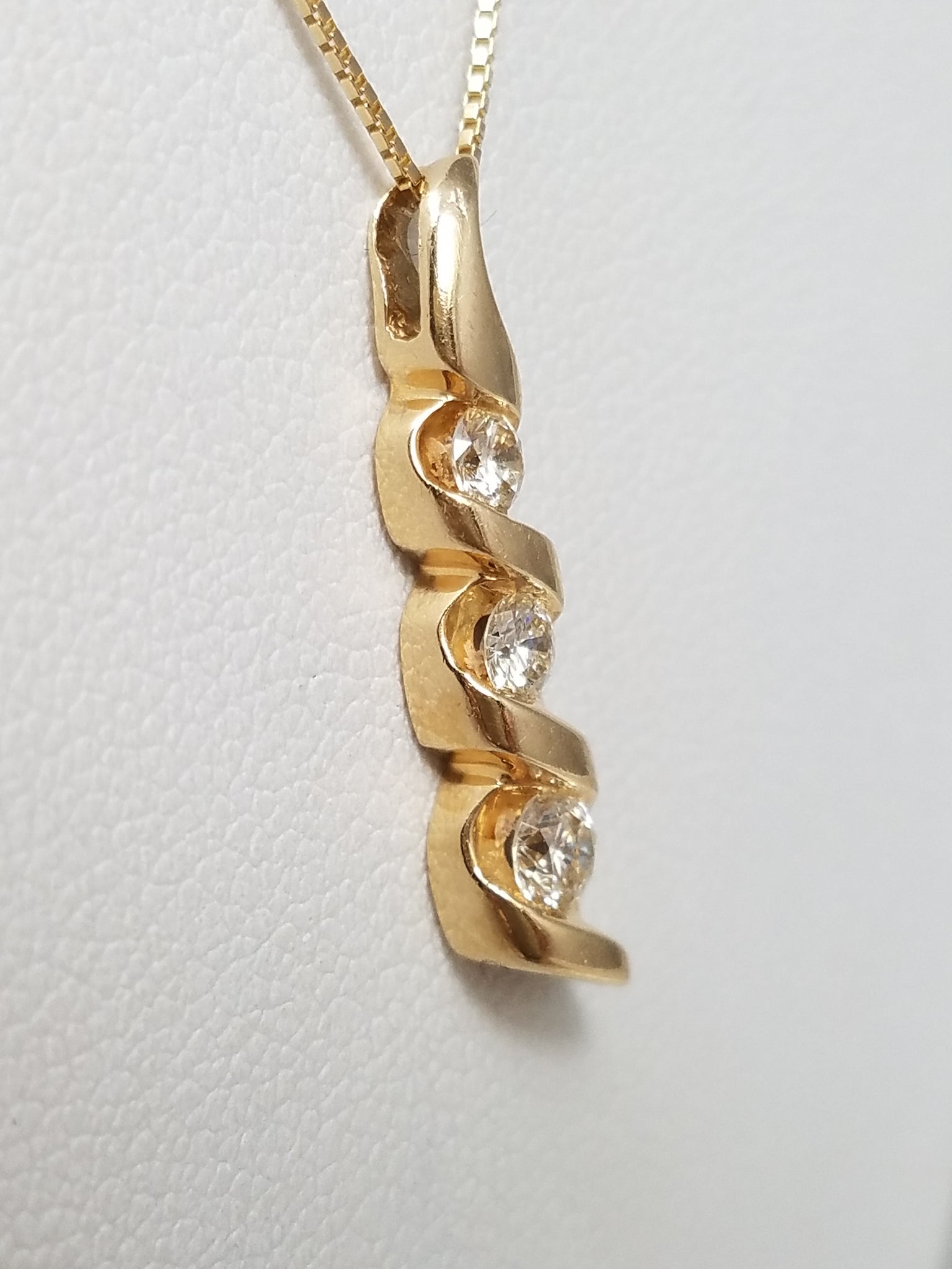 Precious 19" 14k Yellow Gold Natural Diamond Drop Pendant Necklace