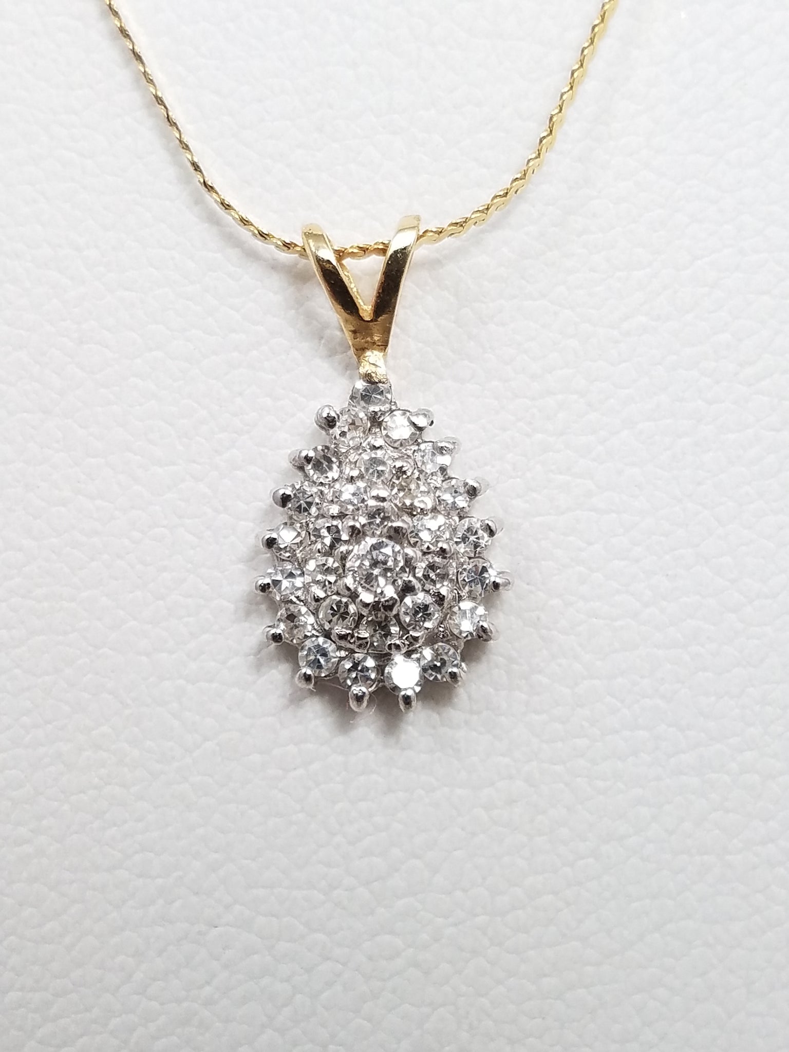 14k Yellow Gold Natural Diamond Cluster Pendant Necklace