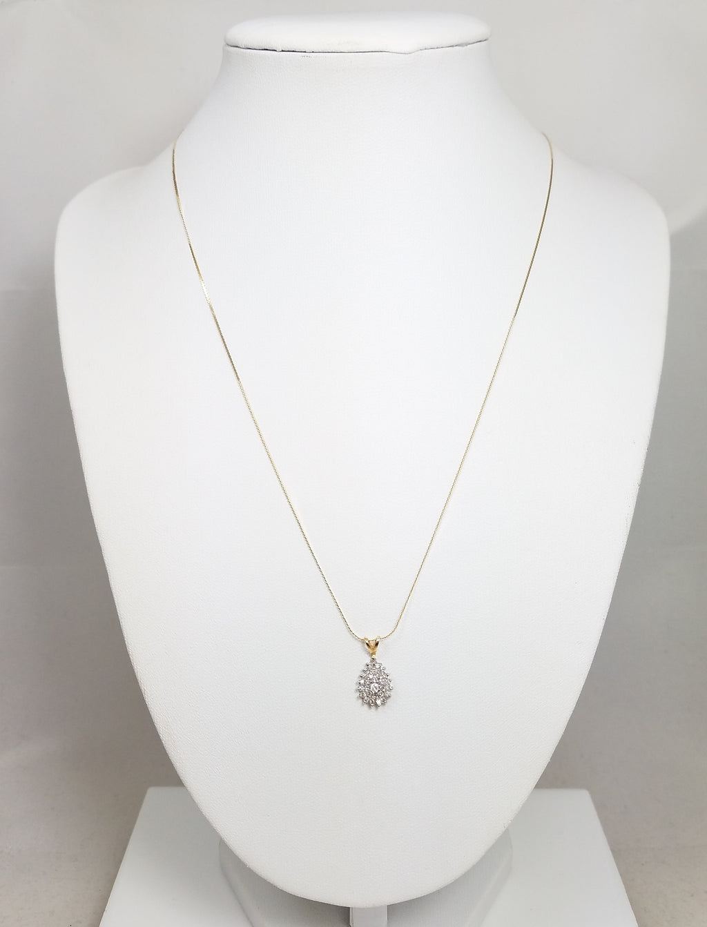 14k Yellow Gold Natural Diamond Cluster Pendant Necklace